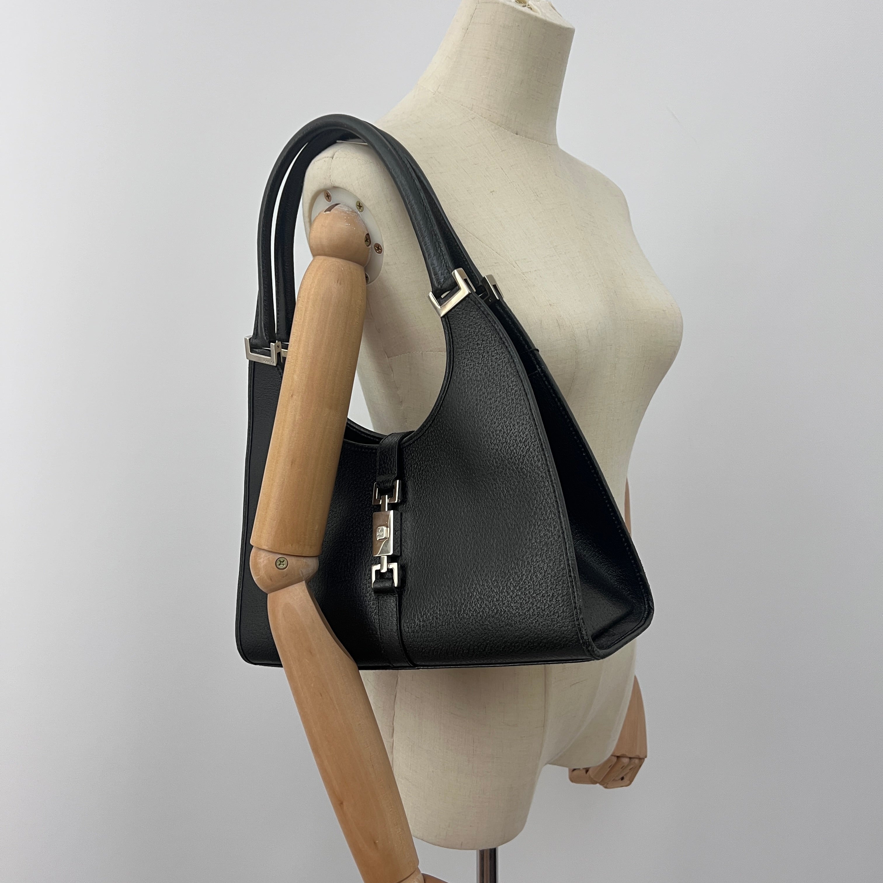 GUCCI Jackie black grained leather bag