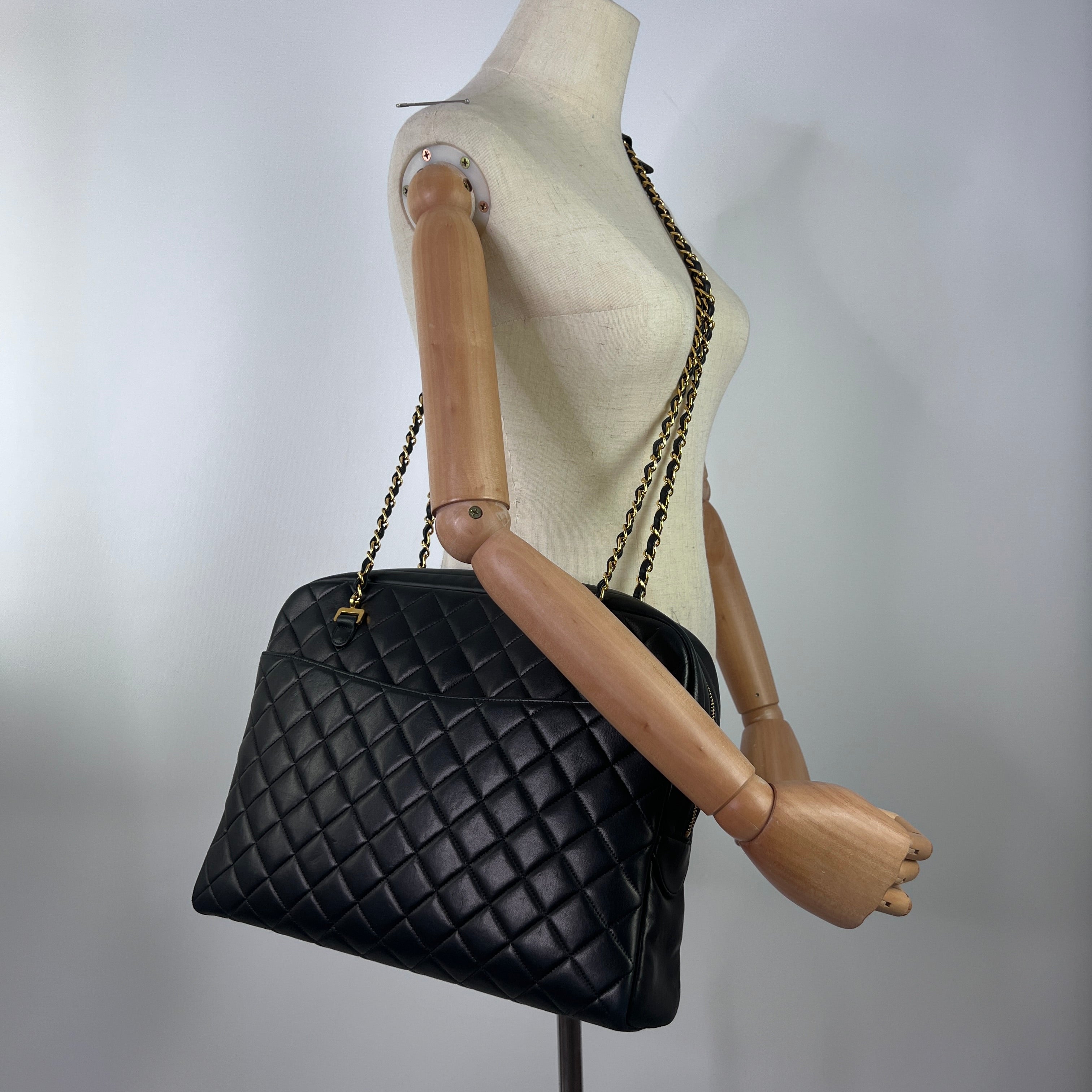 Sac à main CHANEL Shopping cuir noir