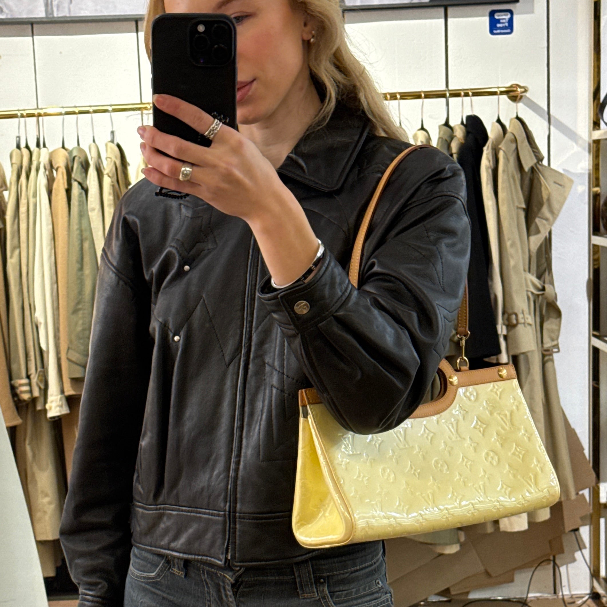 LOUIS VUITTON Roxbury pearl patent leather handbag