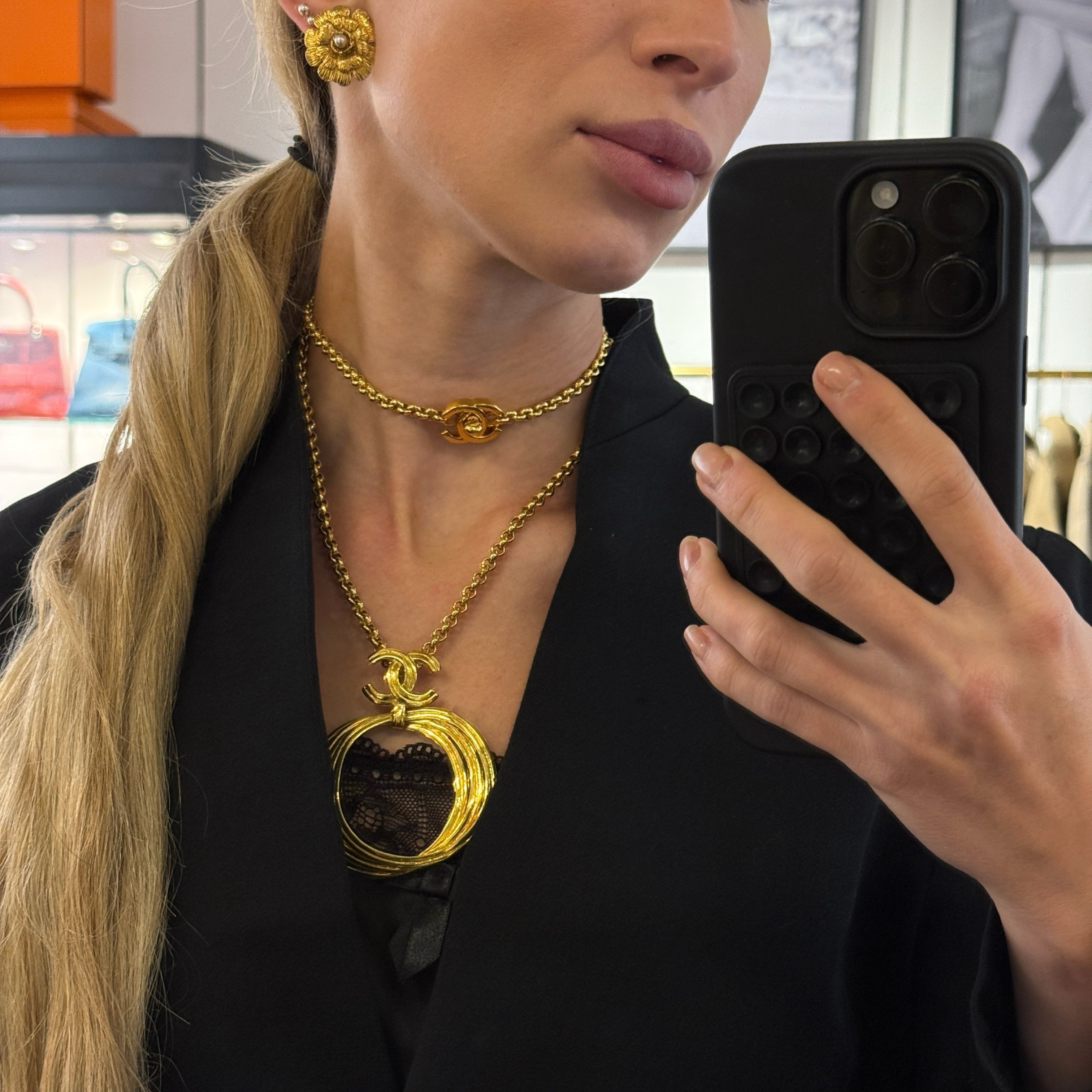 Sautoir CHANEL CC métal doré