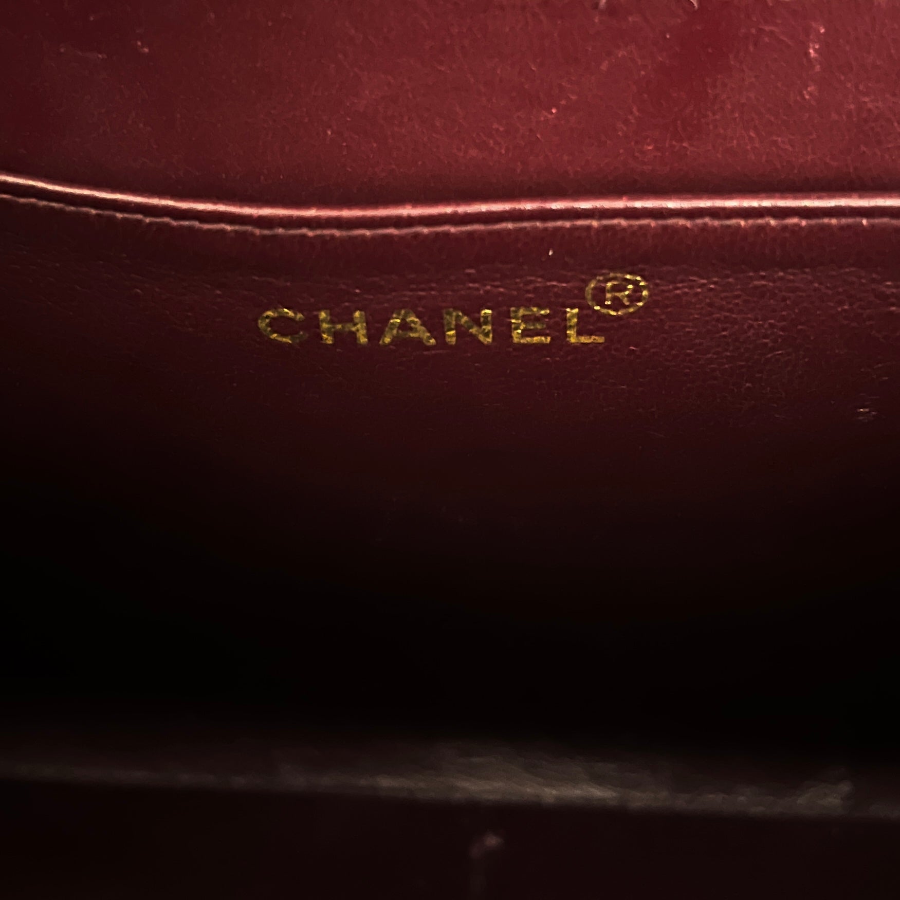 CHANEL Classic Maxi black lambskin bag