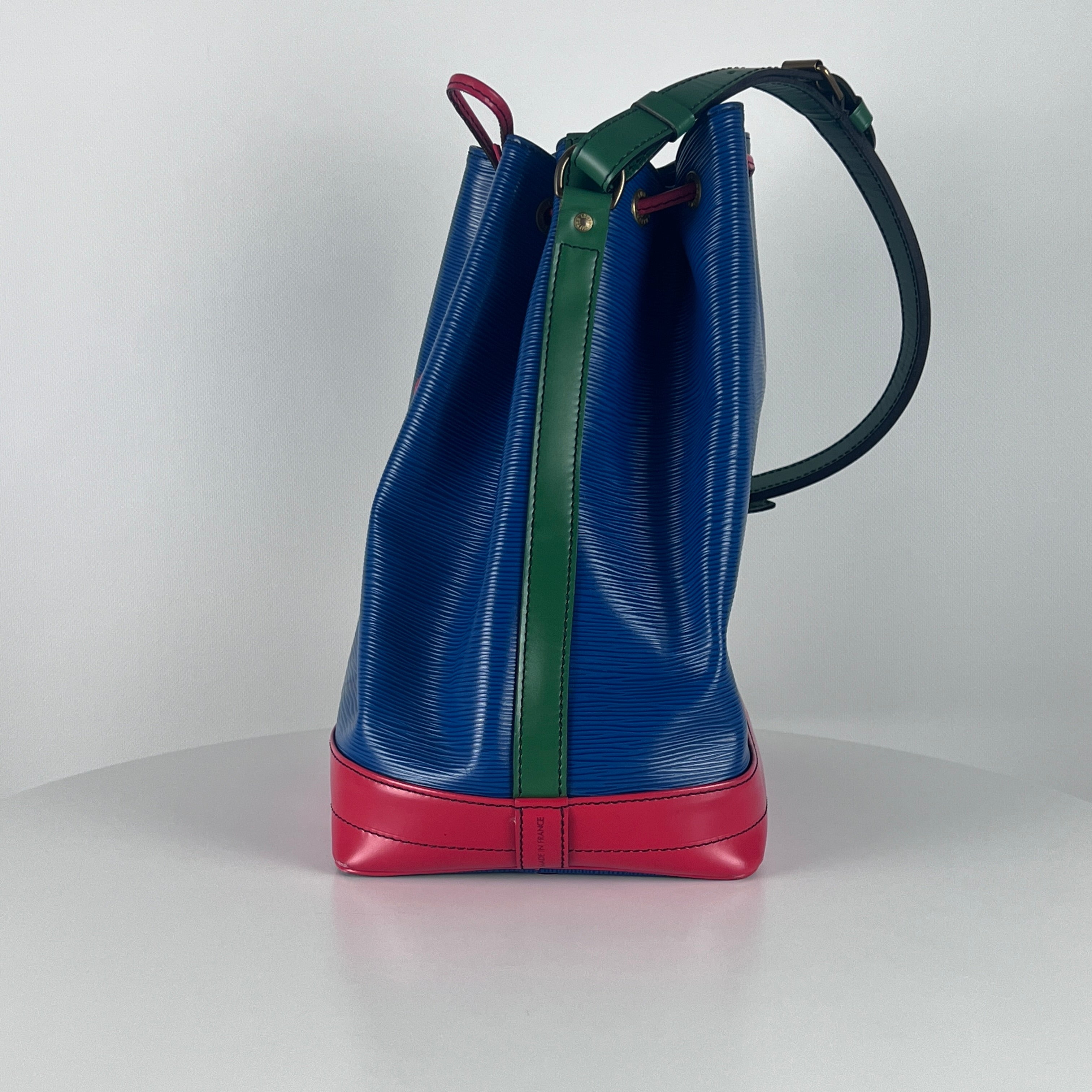 LOUIS VUITTON Noé tricolor leather handbag