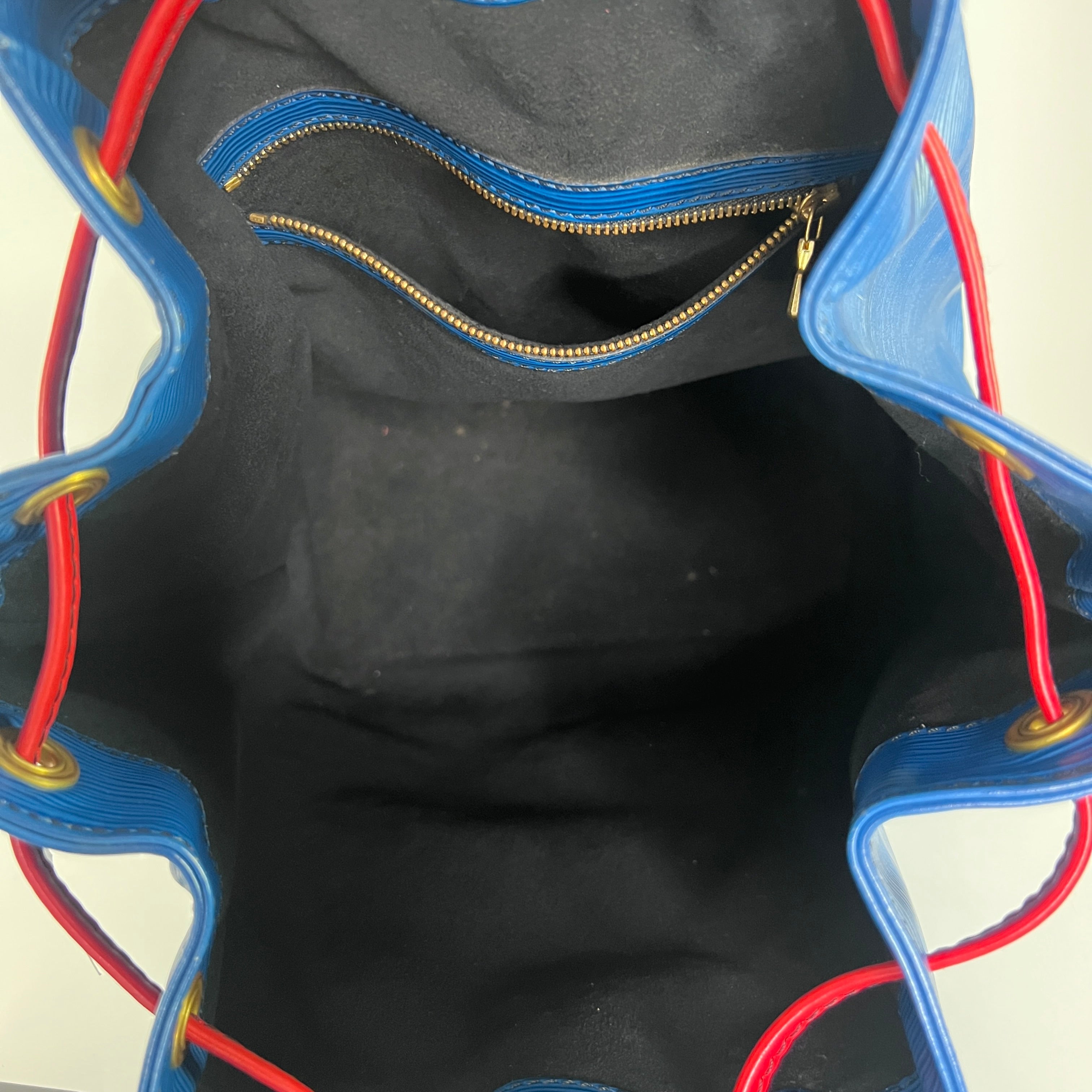 LOUIS VUITTON Noé tricolor leather handbag