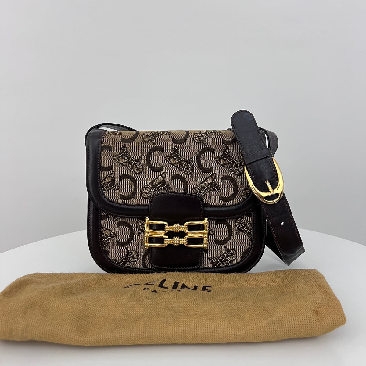 Sac CELINE Triomphe C Carriage toile et cuir marron