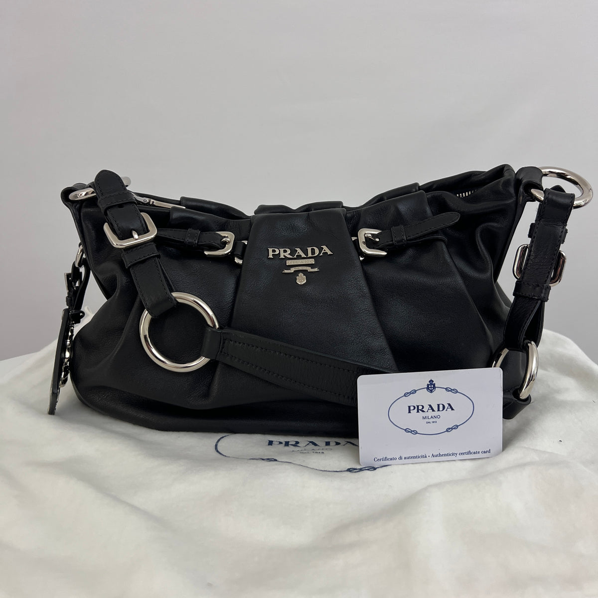 Sac PRADA Hobo Buckle cuir lisse noir