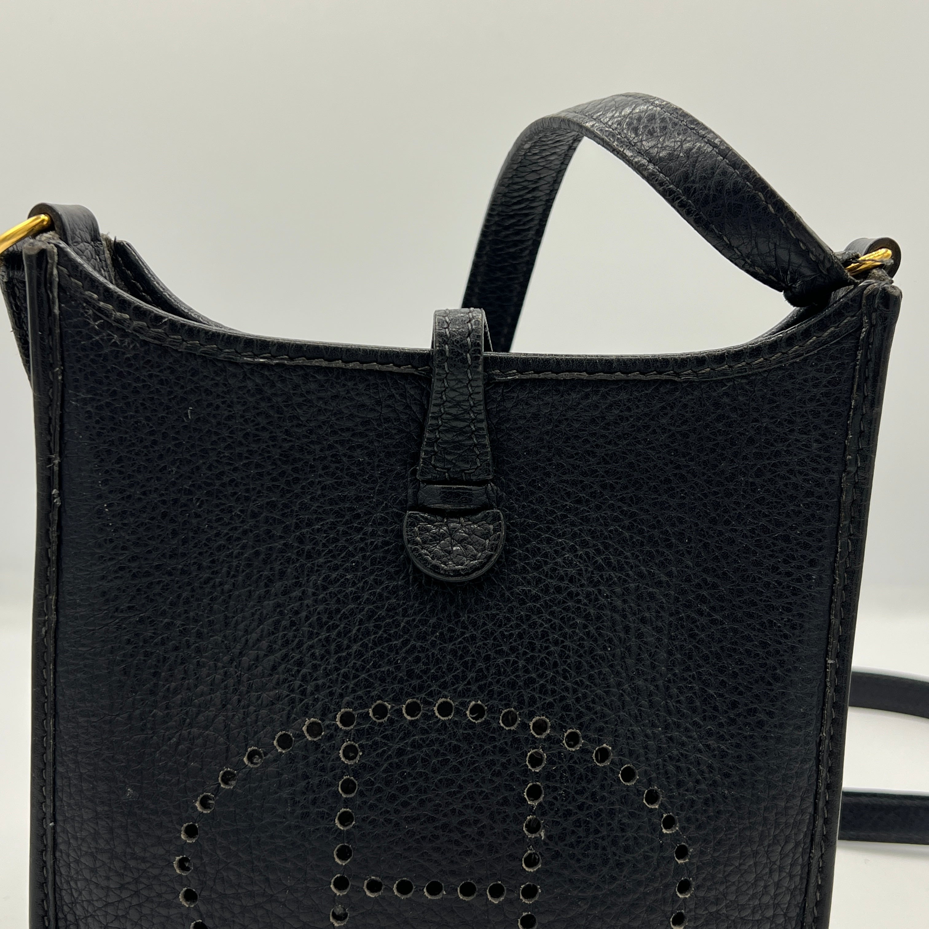 HERMÈS Evelyne TPM (Mini) handbag in blue Clemence leather