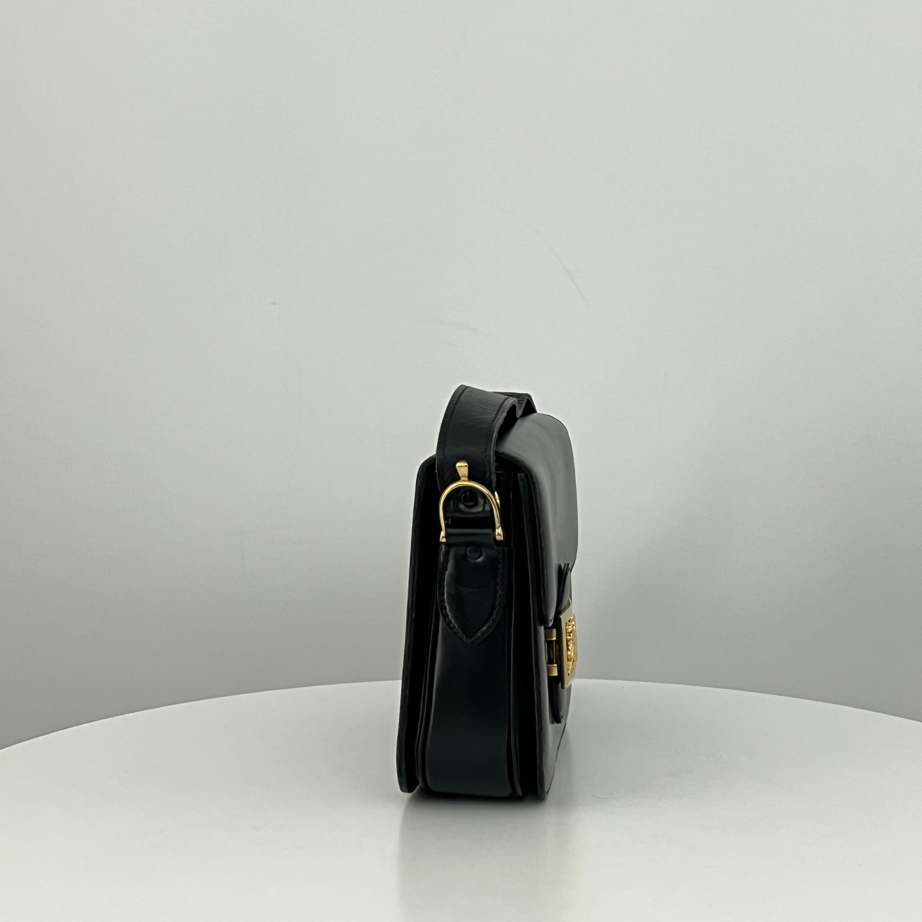 CELINE Triomphe Smooth Leather Shoulder Bag