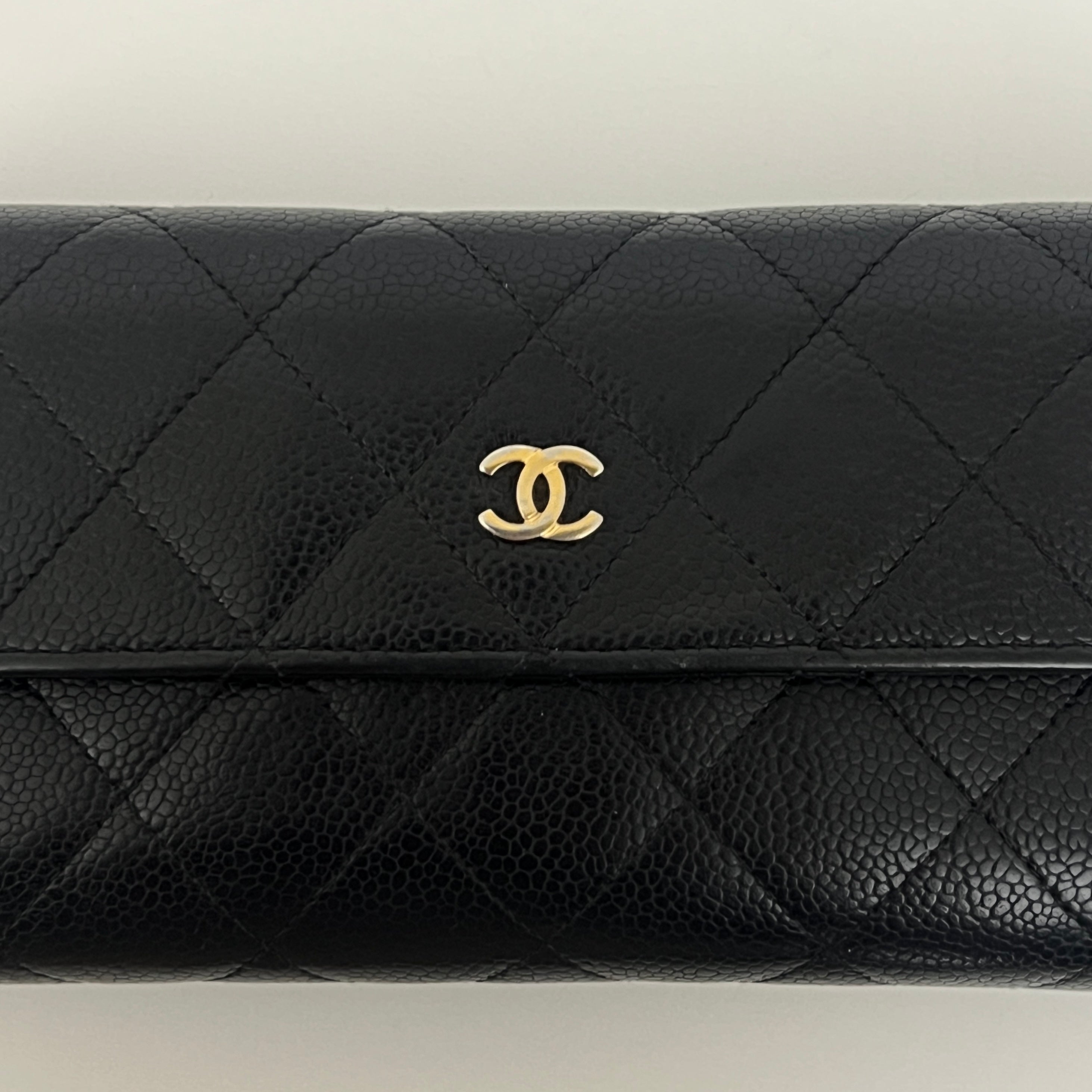 CHANEL Long Wallet black caviar leather