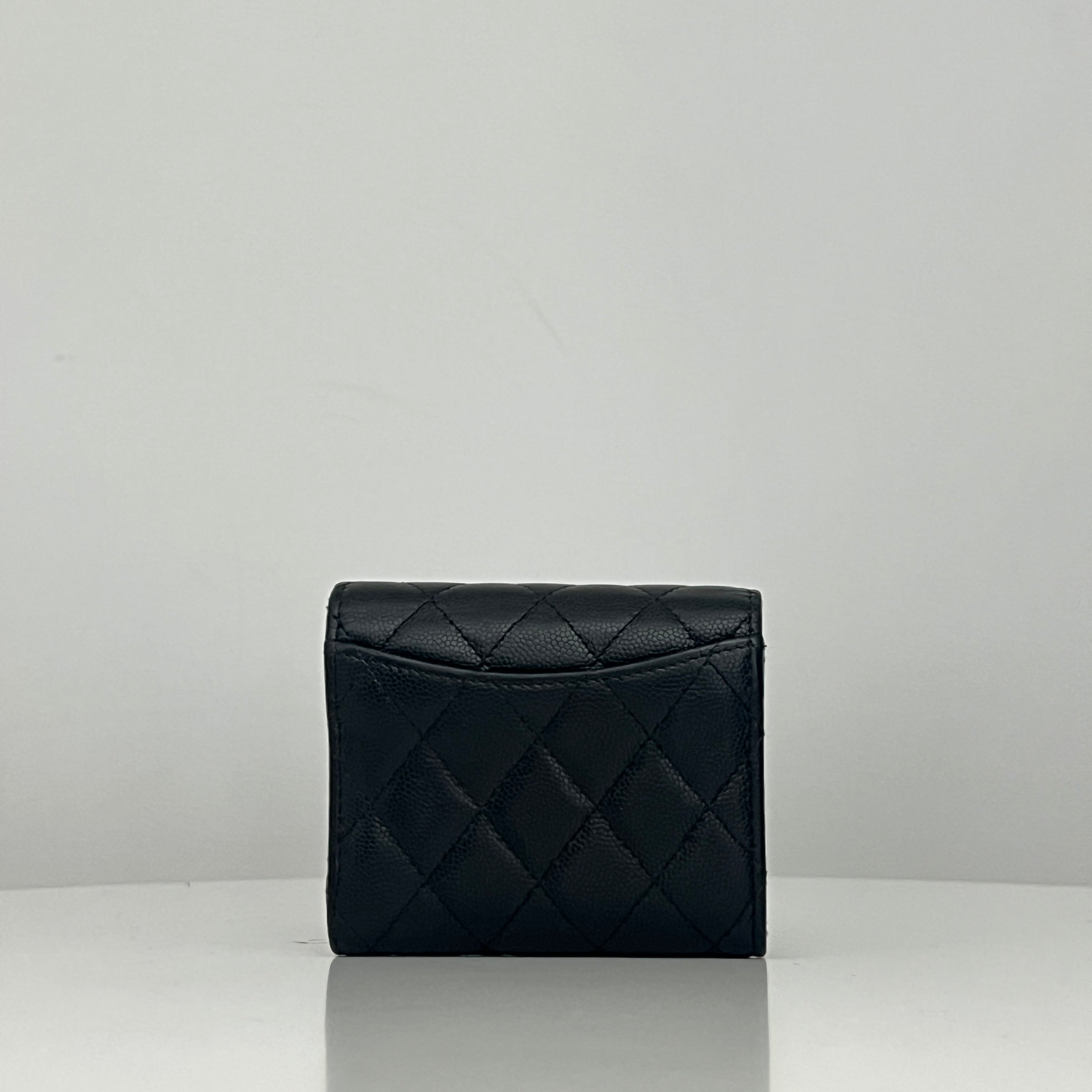 Portefeuille CHANEL Classique cuir caviar noir