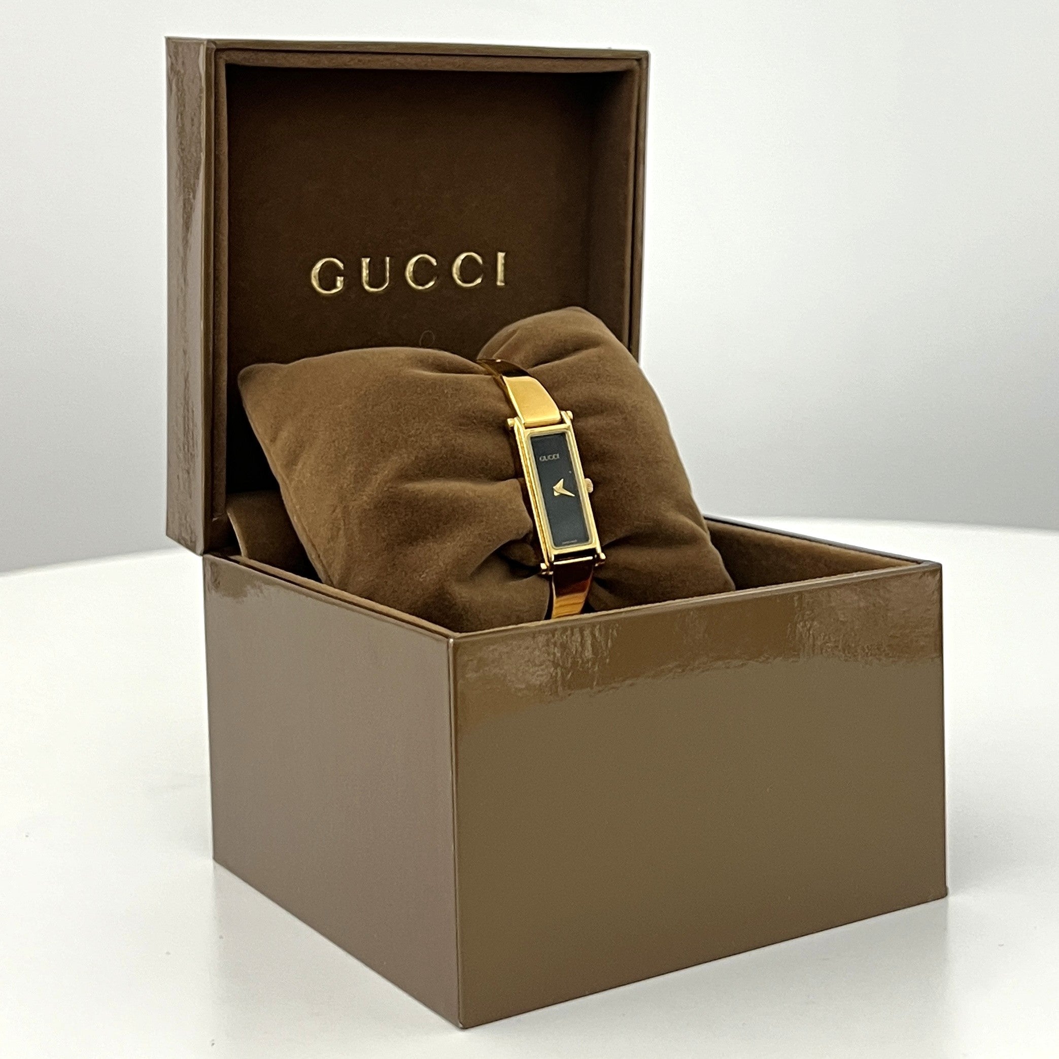 Montre GUCCI 1500 plaqué or doré
