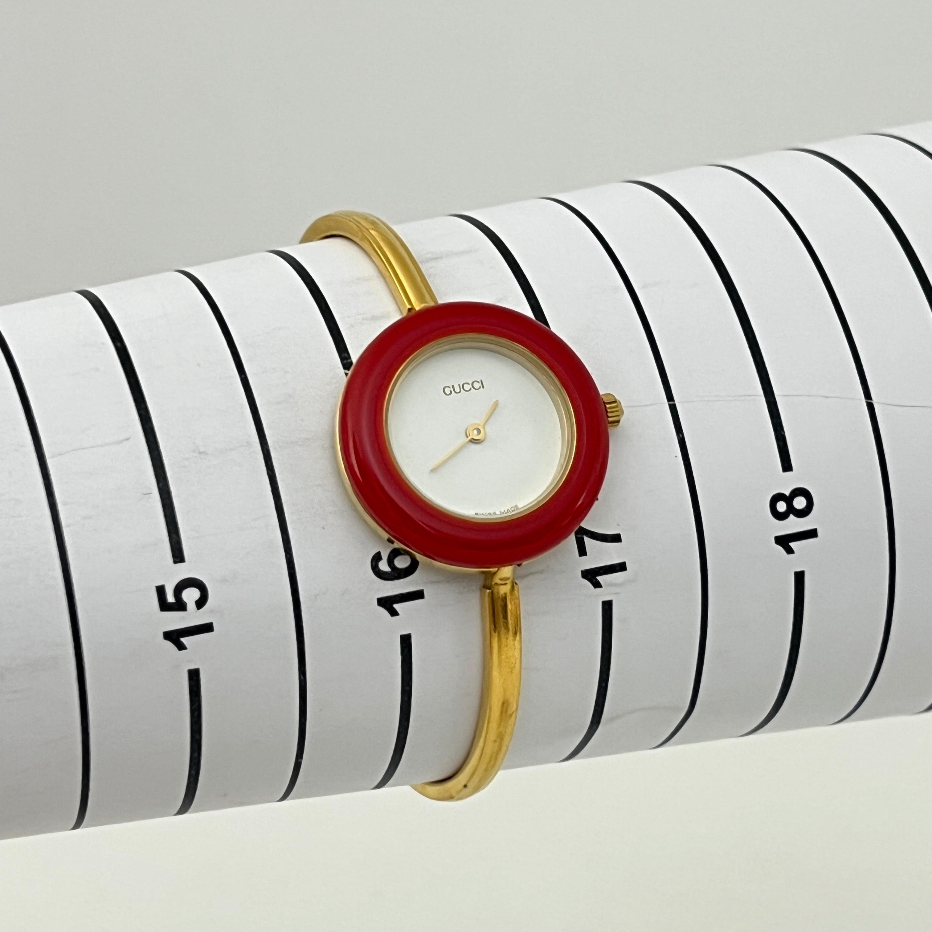 Montre GUCCI Play plaqué or doré