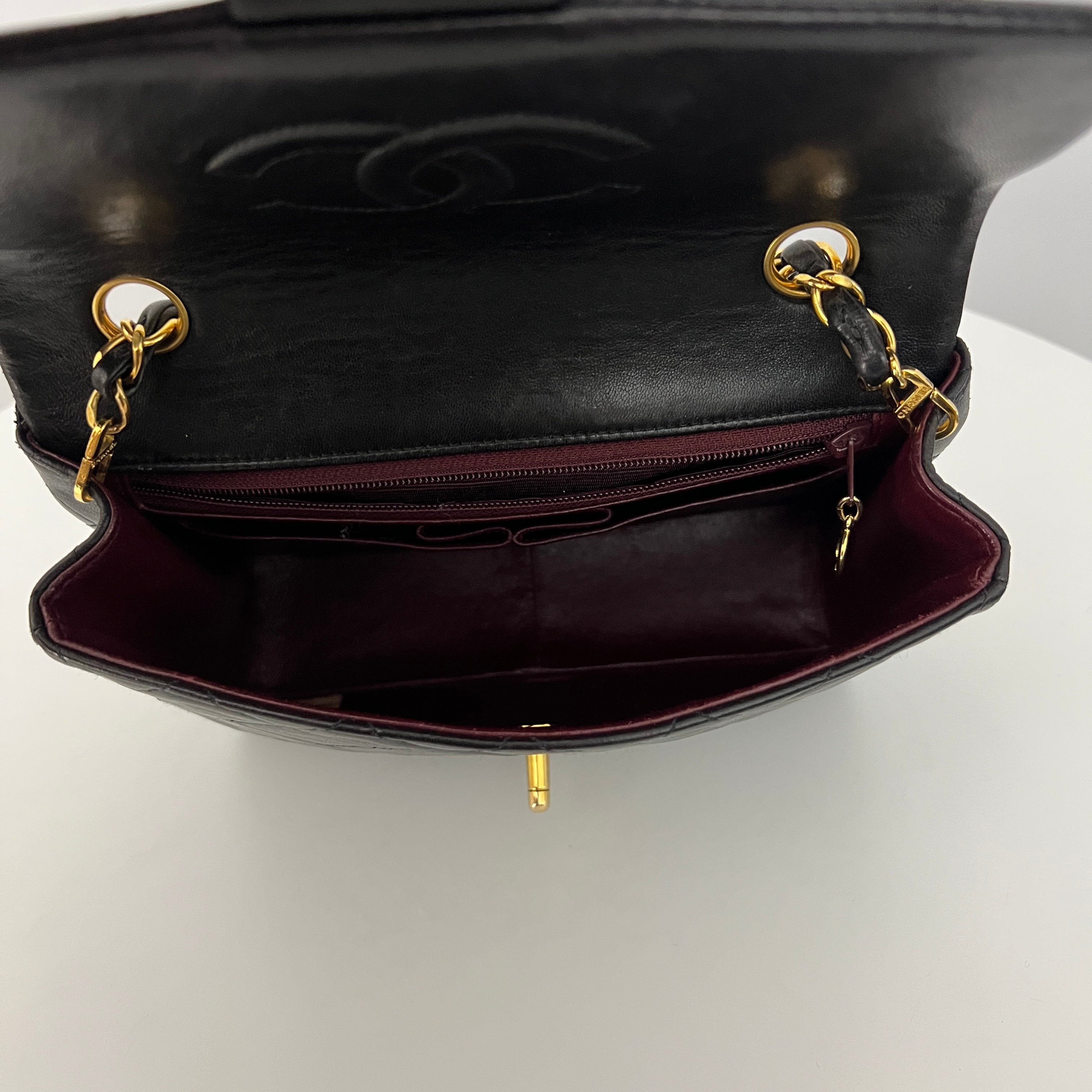 Sac à bandoulière CHANEL Classique Mini Rectangle cuir d'agneau noir