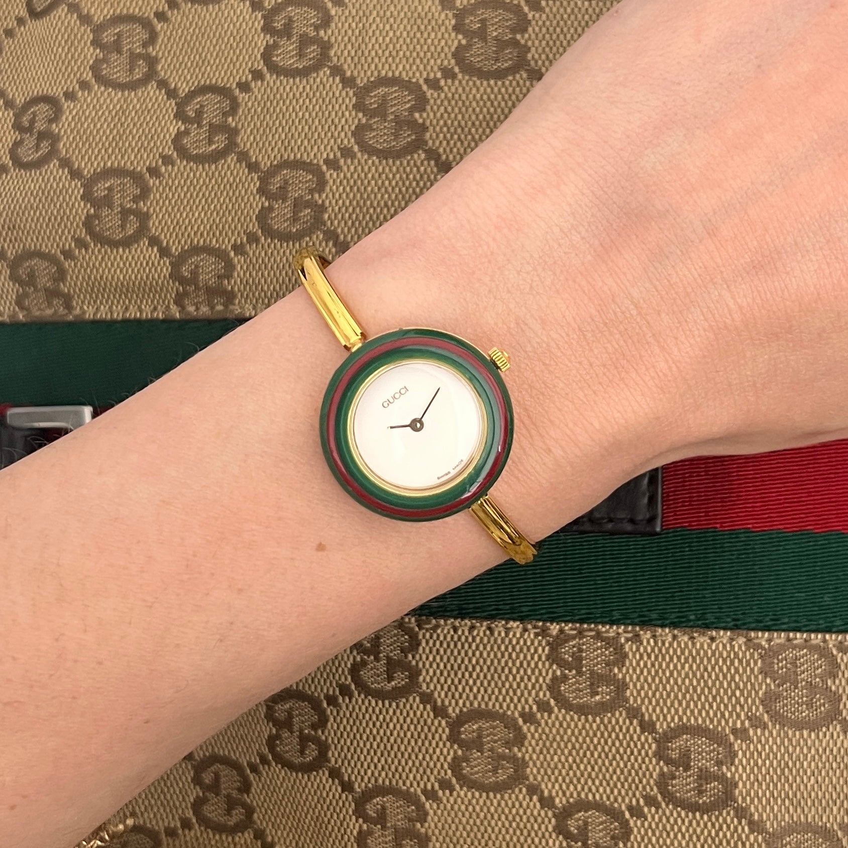 Montre GUCCI Play plaqué or doré