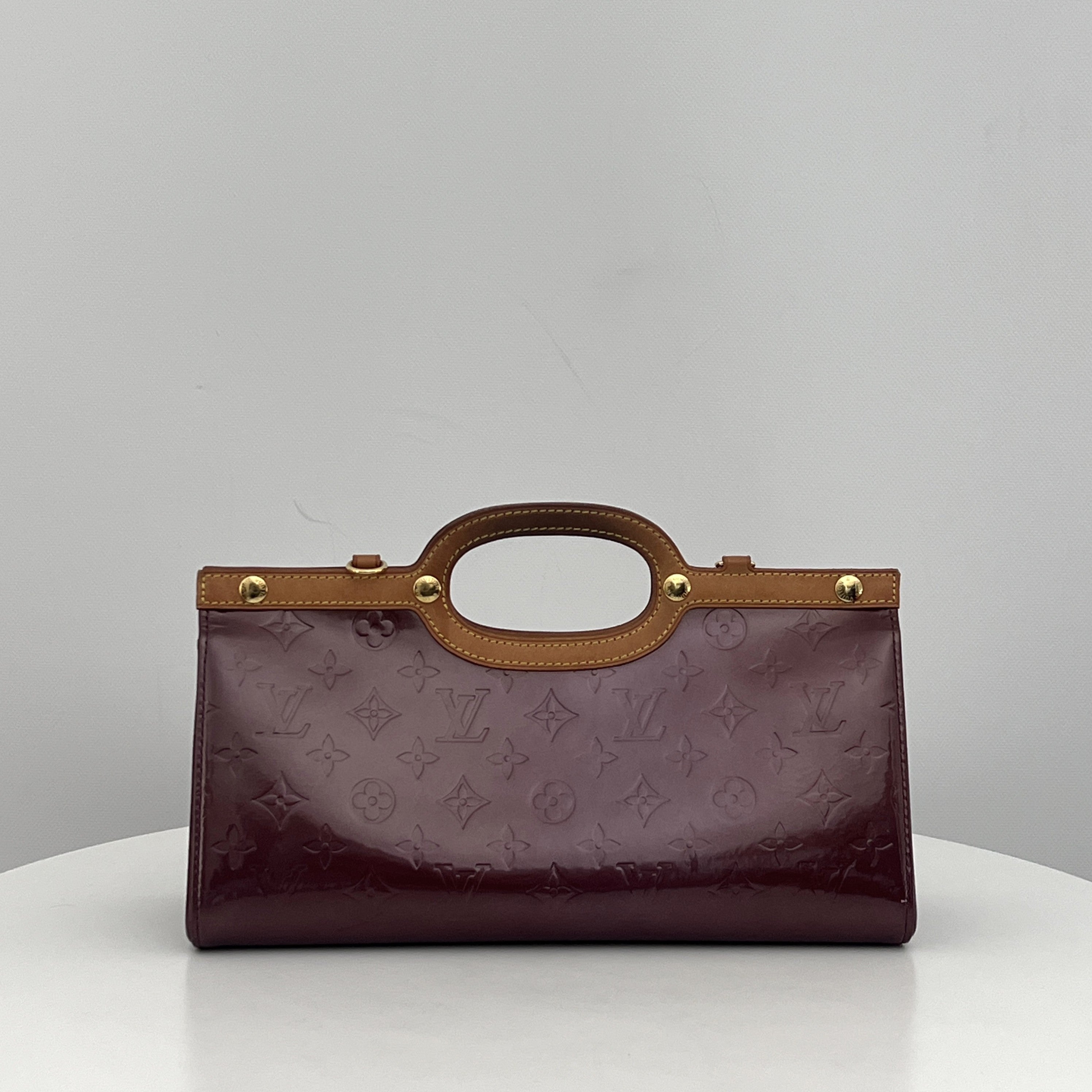 LOUIS VUITTON Roxbury bag in amaranth patent leather 2008
