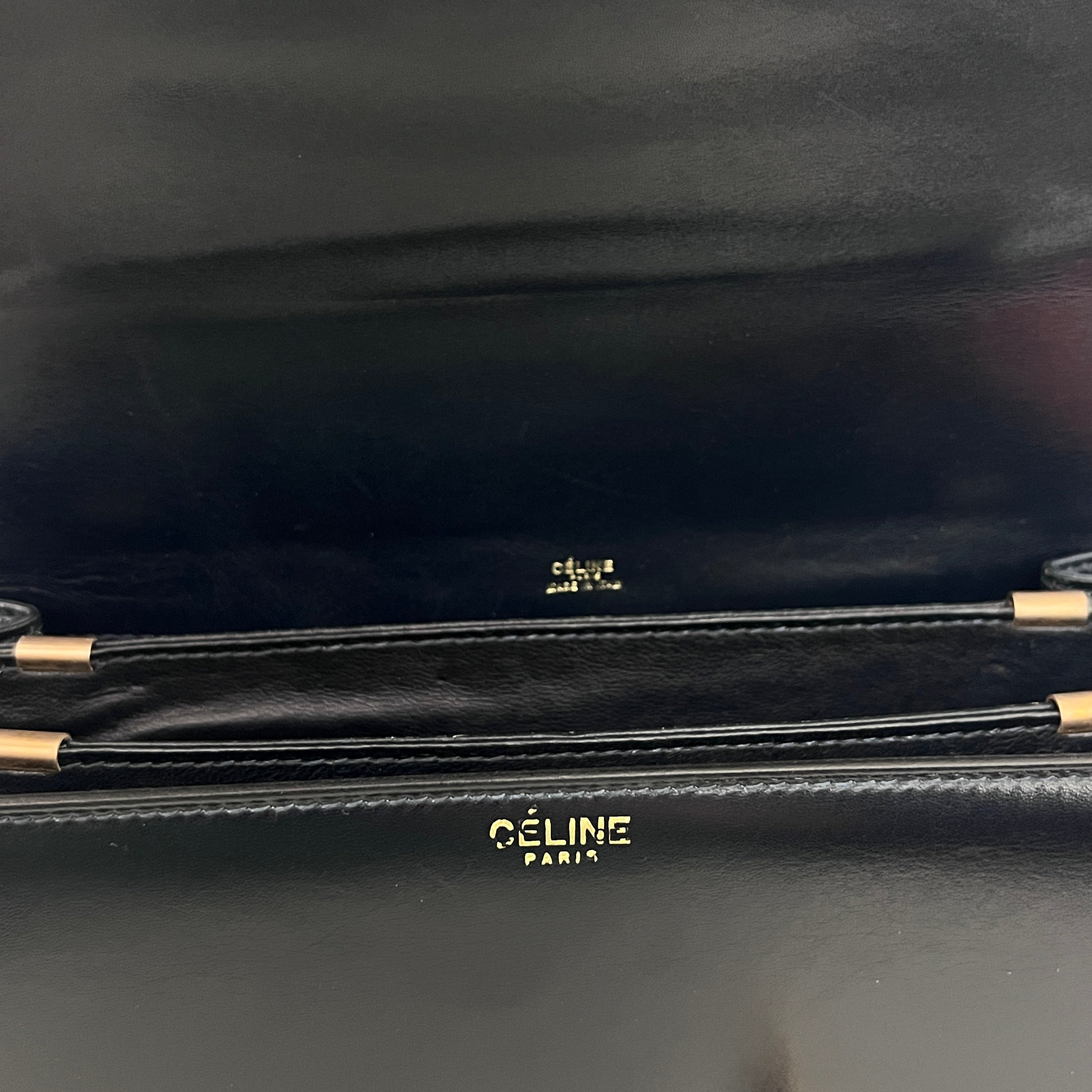 CELINE Triomphe bag in black smooth leather