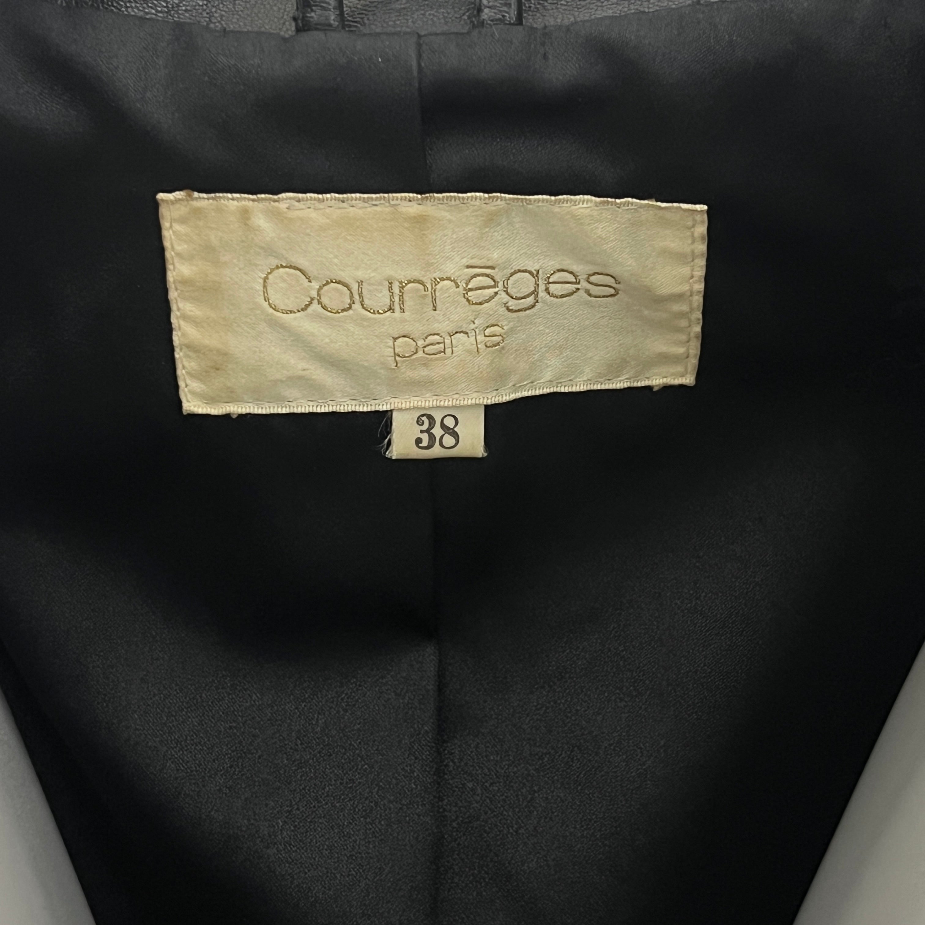 Veste COURRÈGES en cuir noir souple à coupe croisée vintage circa 1990
