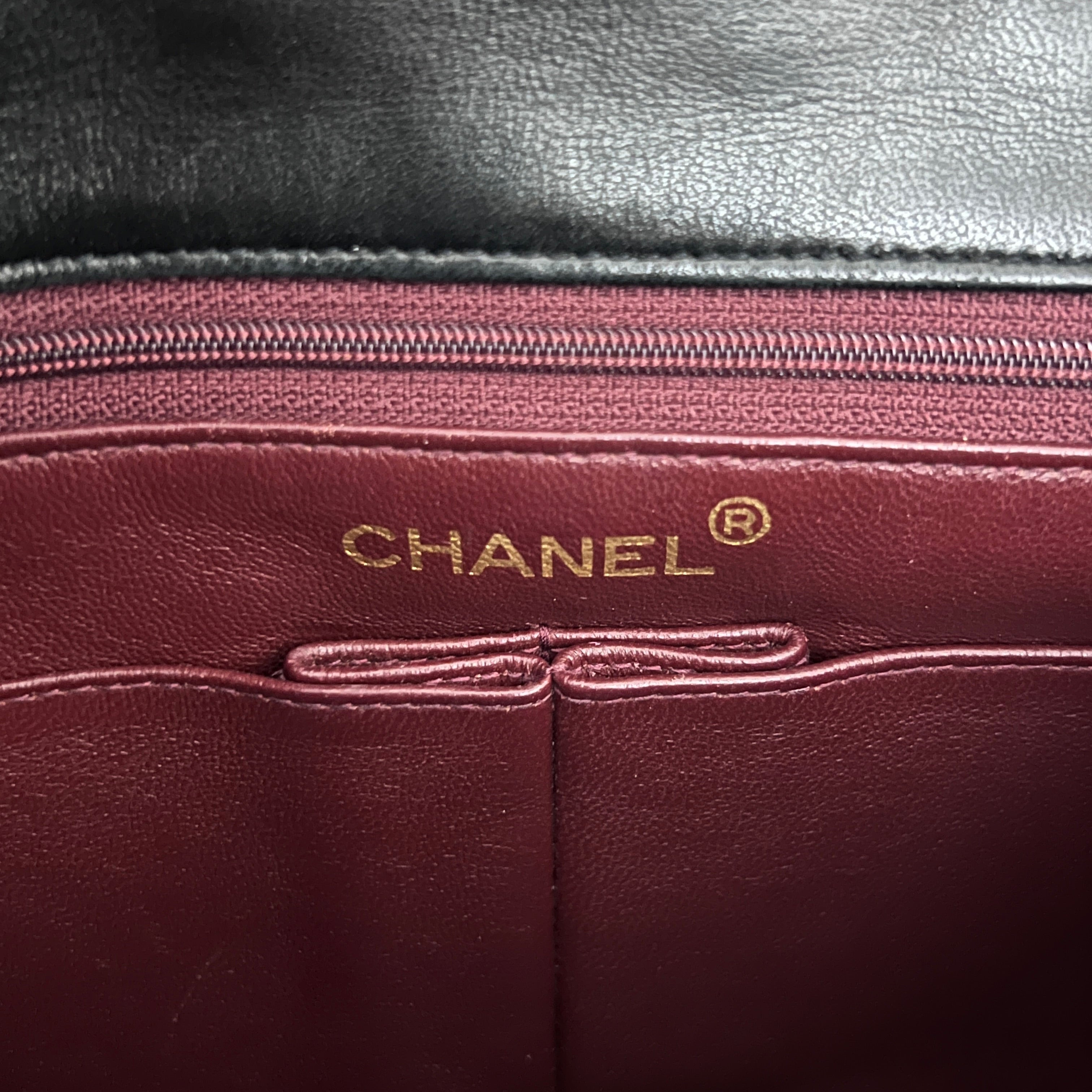 Sac à bandoulière CHANEL Classique Mini Rectangle cuir d'agneau noir vintage 1989-1991