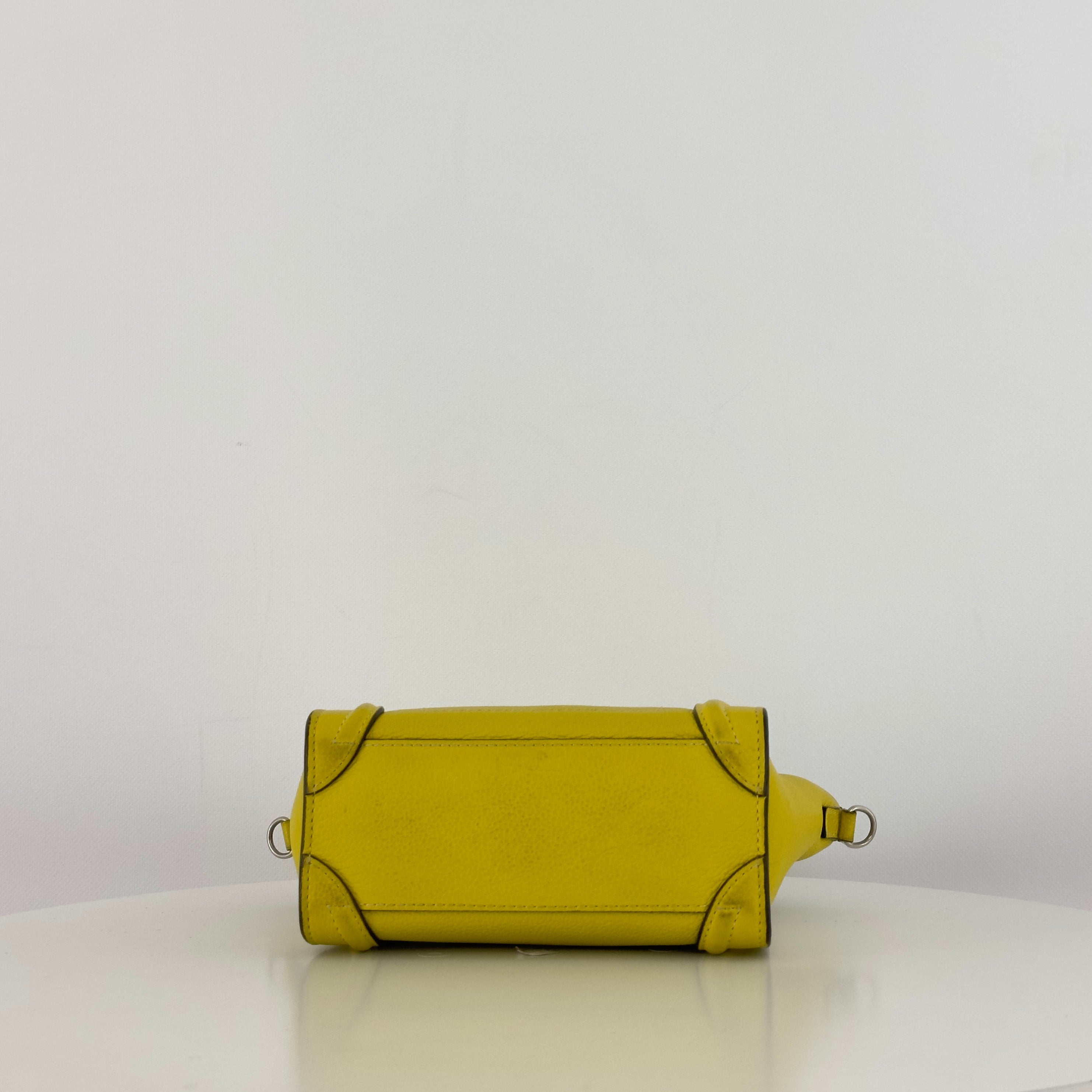 Sac à main CELINE Nano Luggage cuir jaune