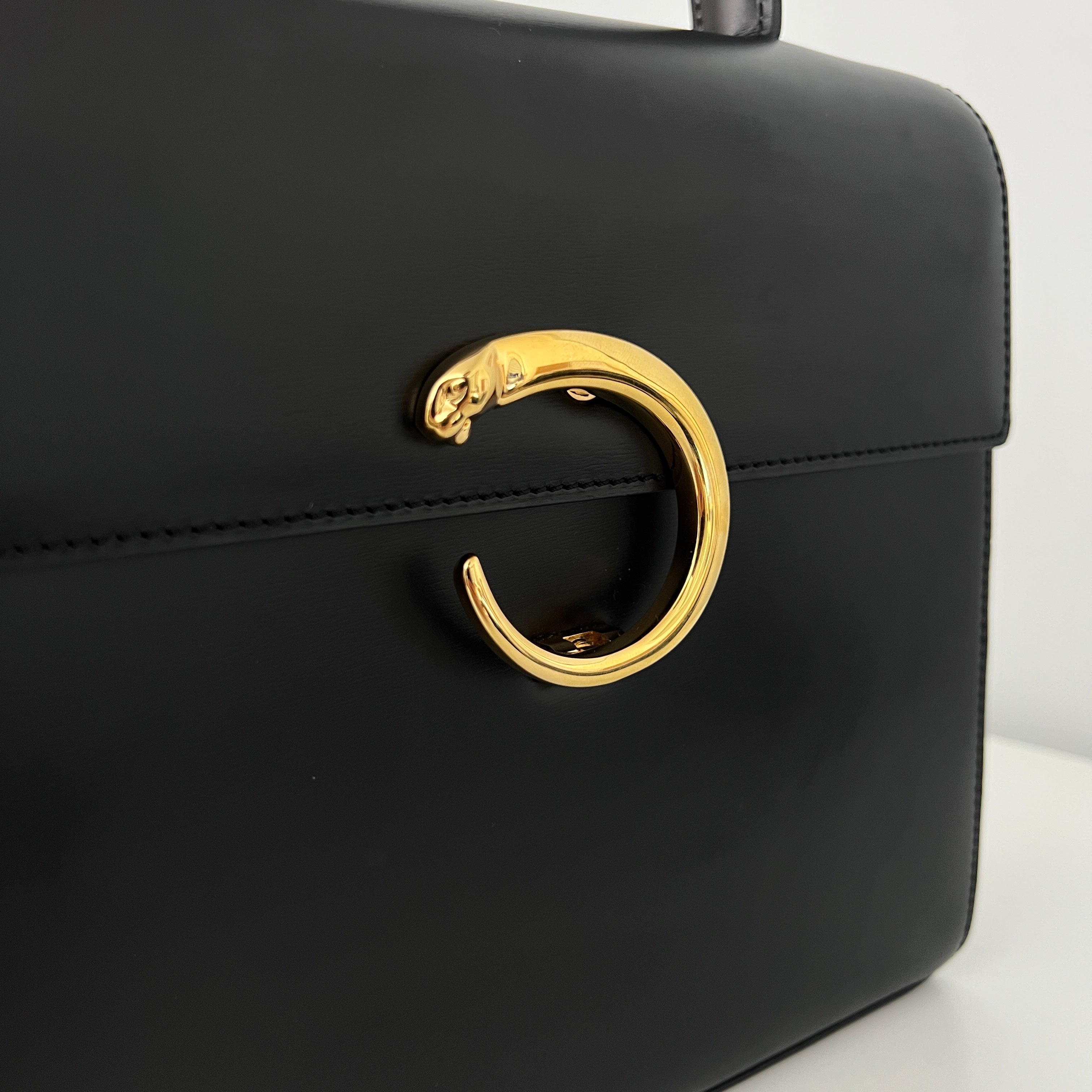Sac à bandoulière CARTIER Panthère C cuir lisse noir