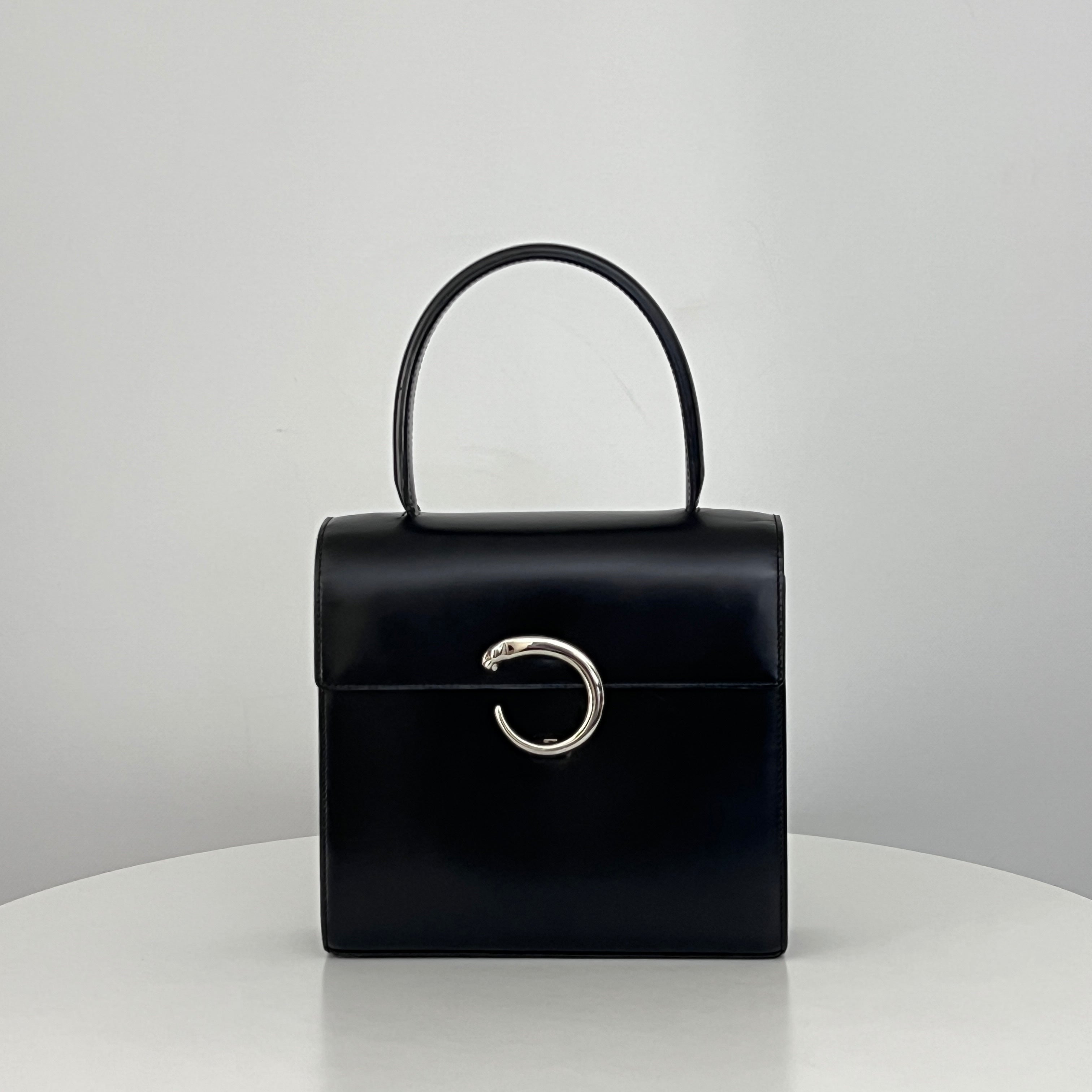 Sac à bandoulière CARTIER Panthère C cuir lisse noir