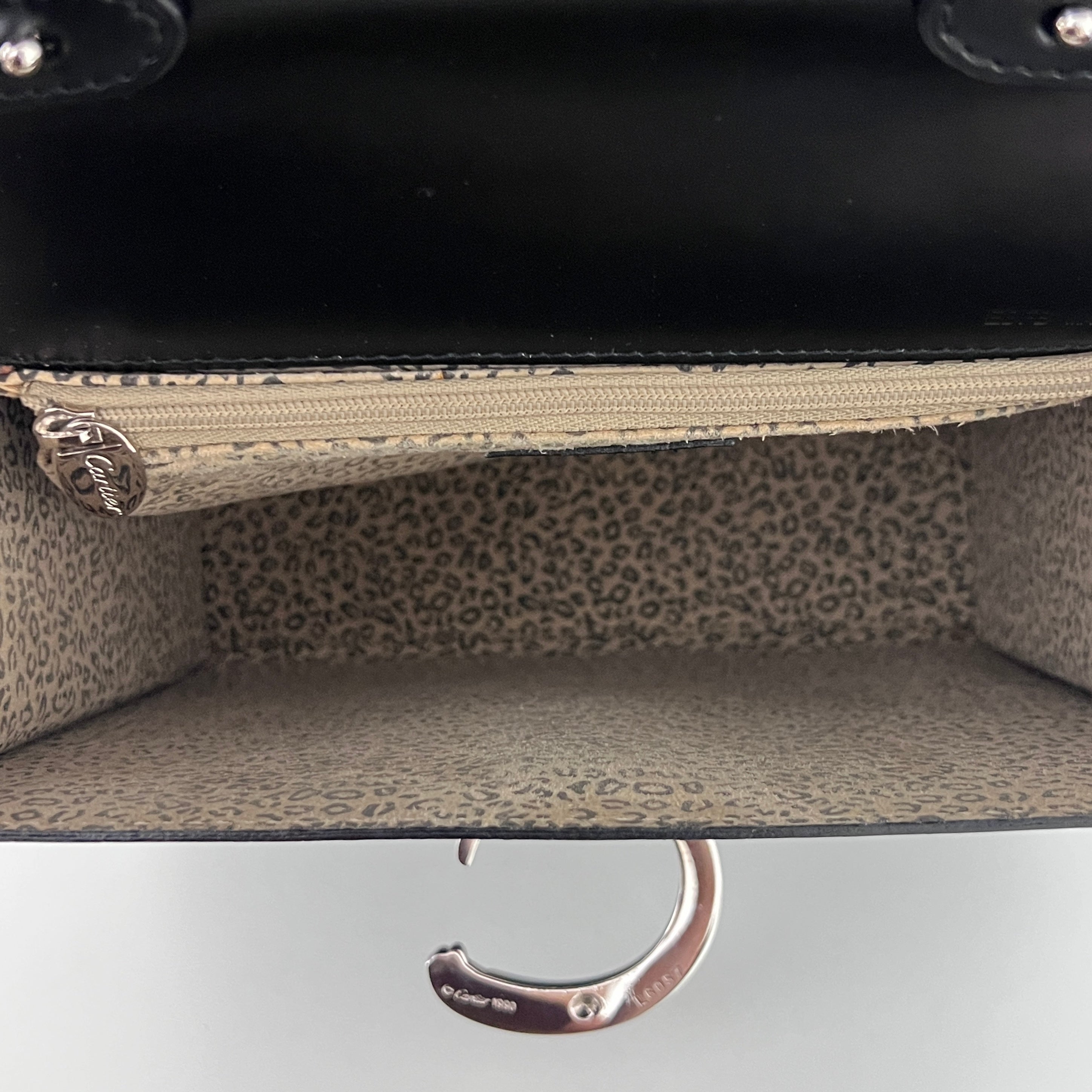 Sac à bandoulière CARTIER Panthère C cuir lisse noir