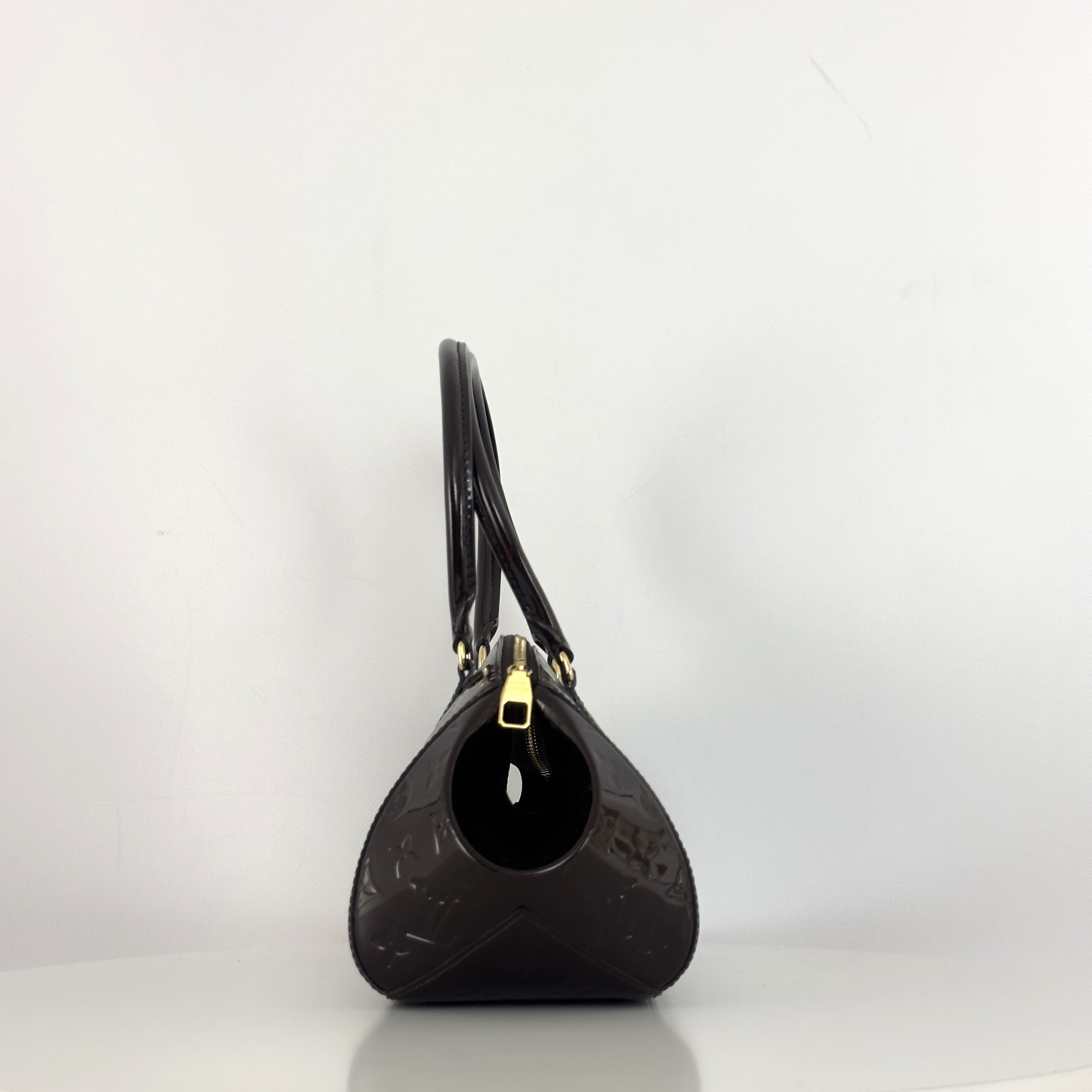 Sac à main LOUIS VUITTON Sherwood cuir verni violet
