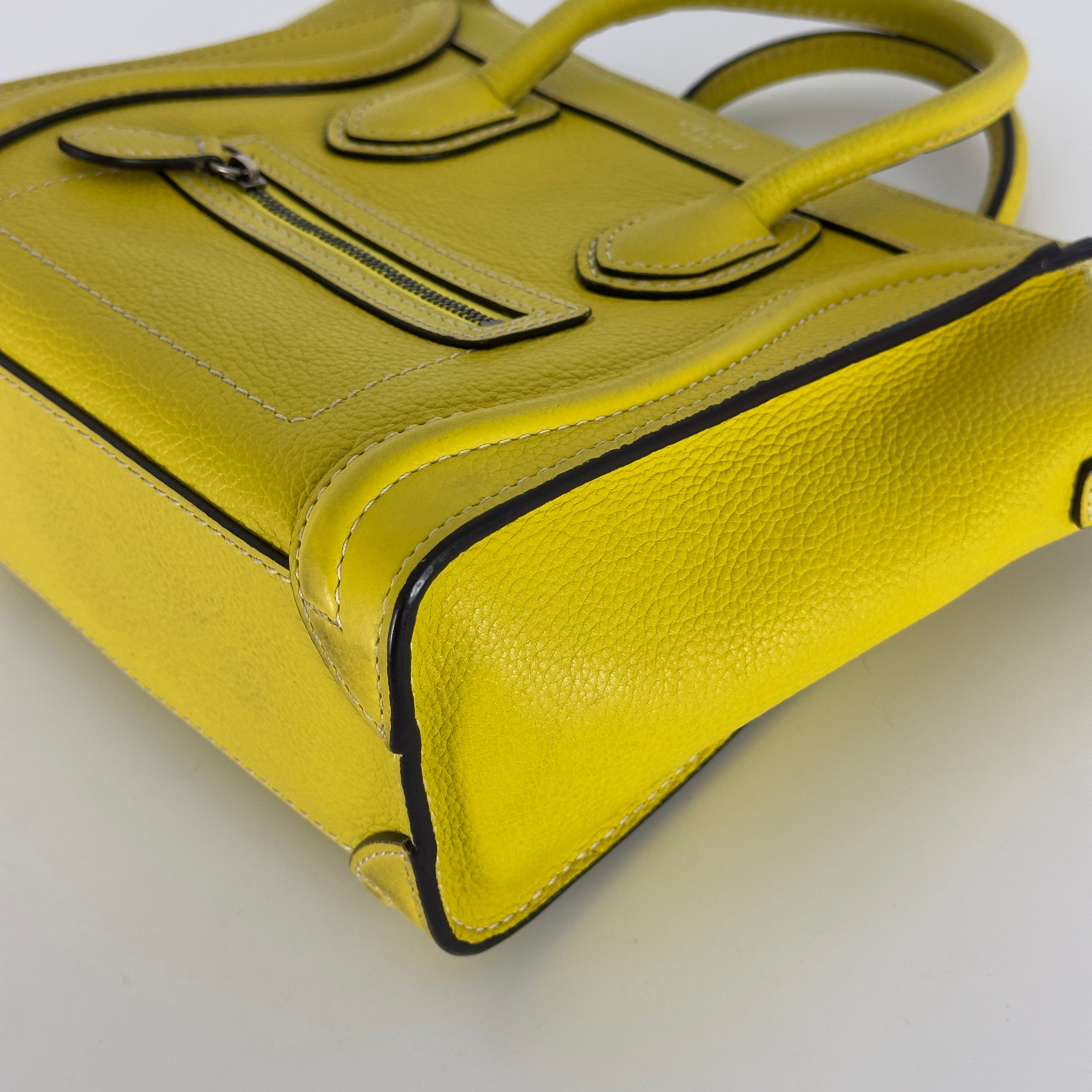 Sac à main CELINE Nano Luggage cuir jaune