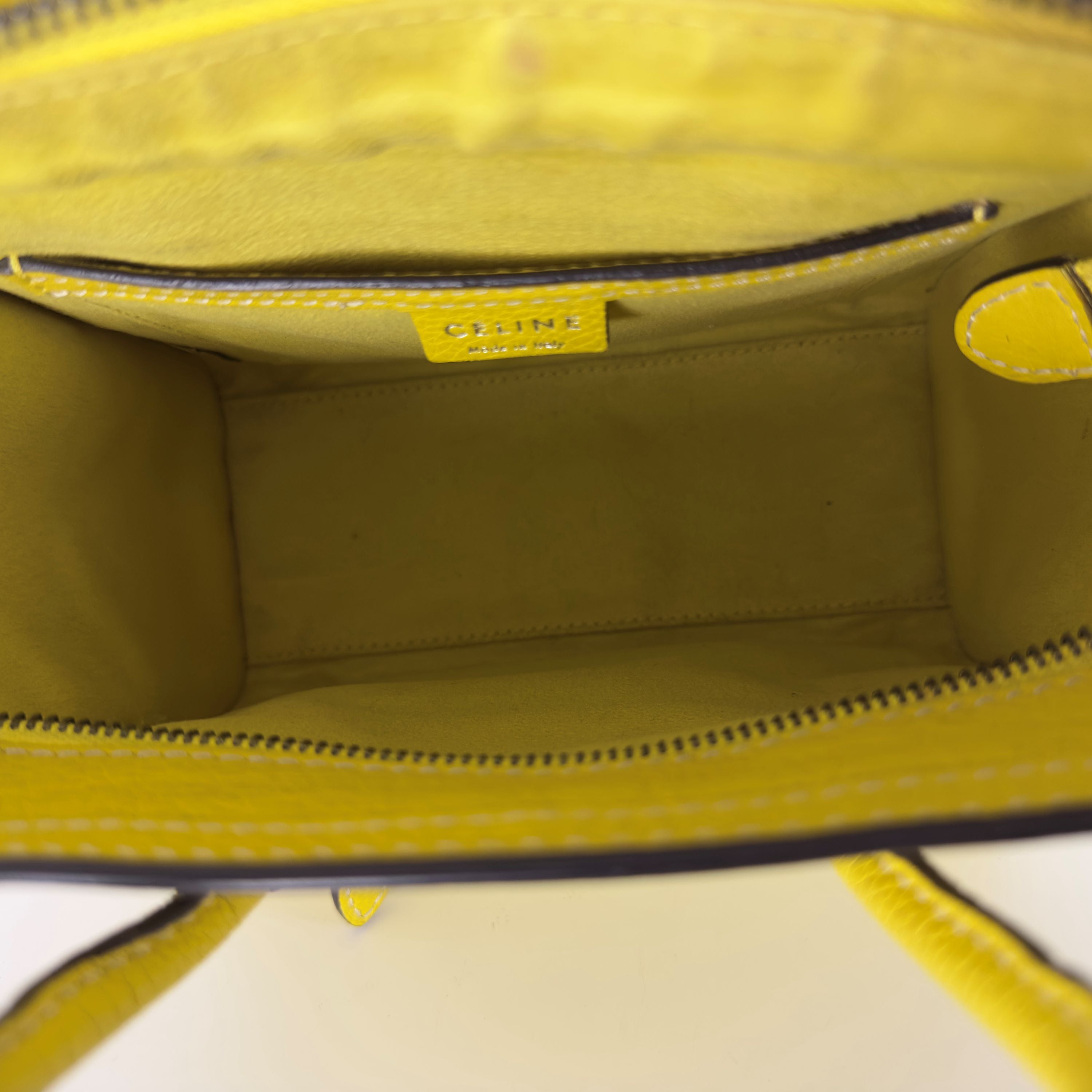 Sac à main CELINE Nano Luggage cuir jaune