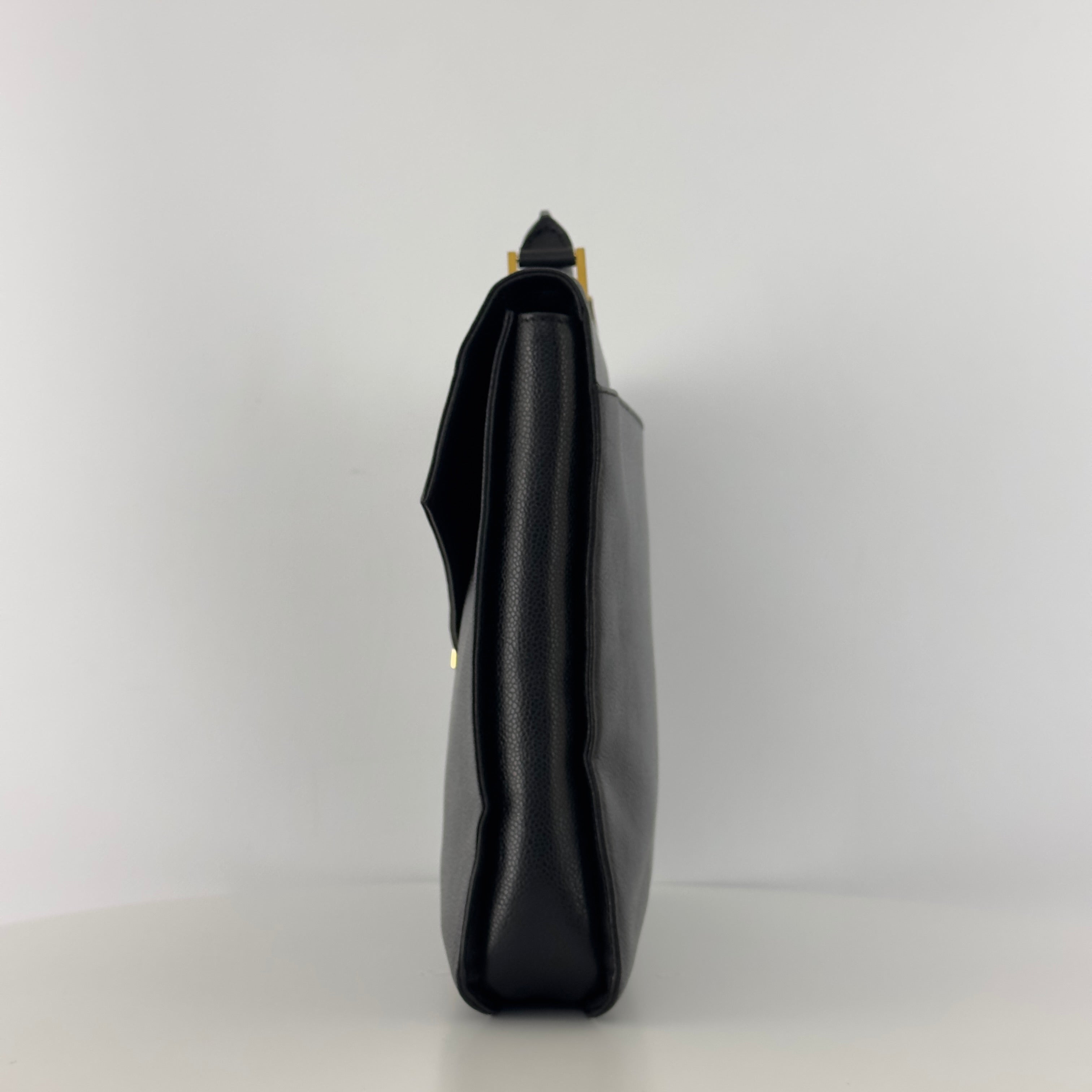 Sac à main CHANEL Briefcase cuir caviar noir