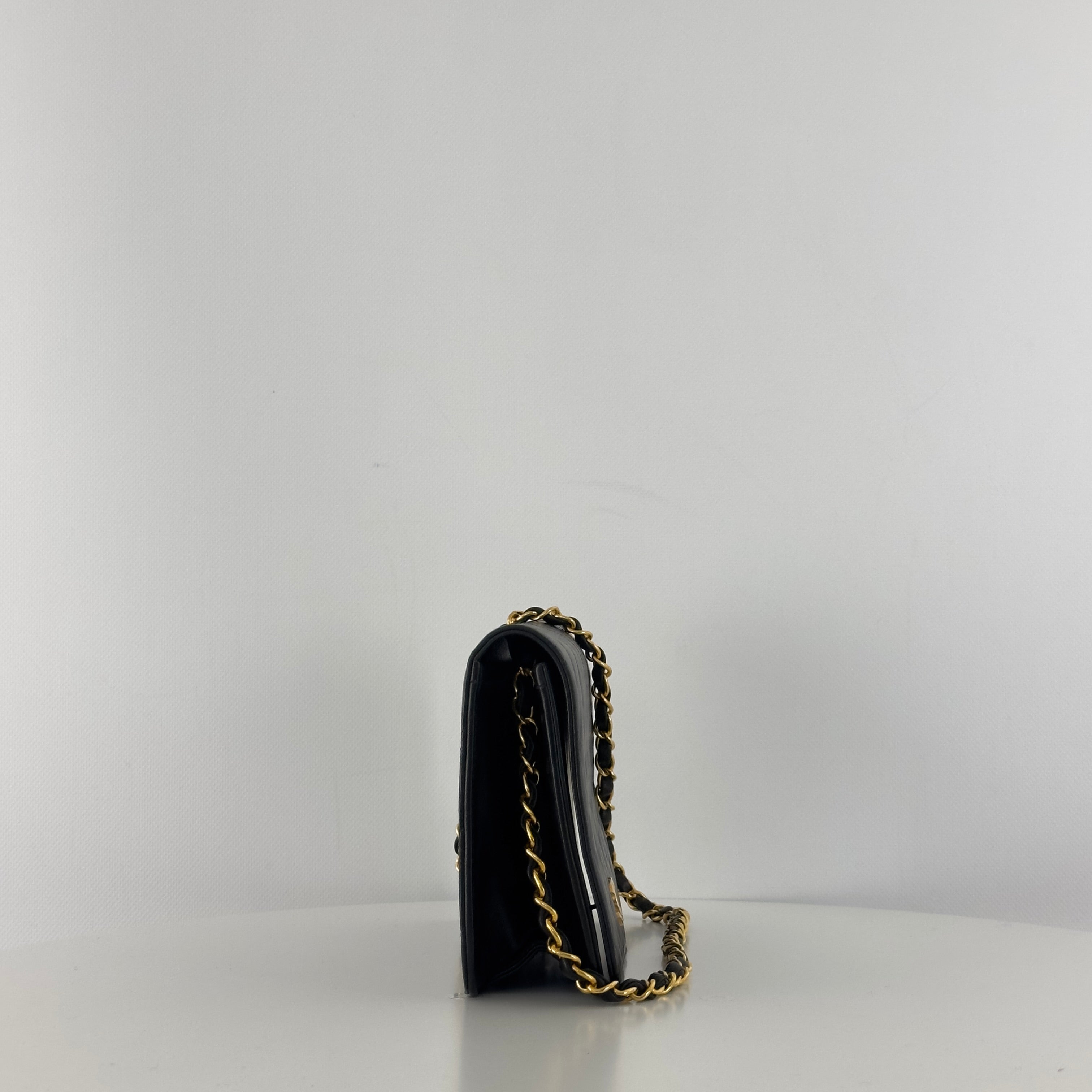 Sac à main CHANEL Timeless WOC Small cuir d'agneau noir