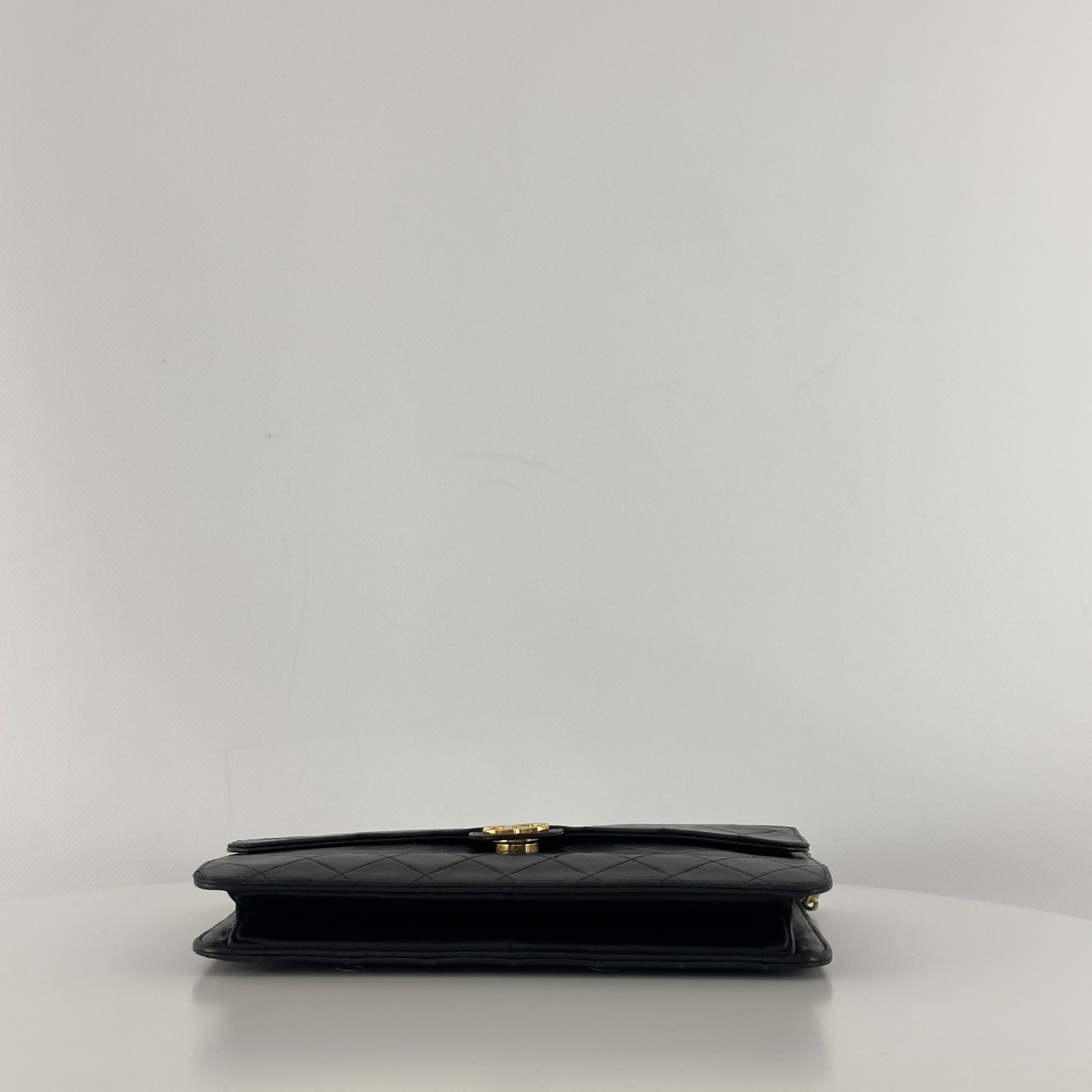 Sac à main CHANEL Timeless WOC Medium cuir d'agneau noir