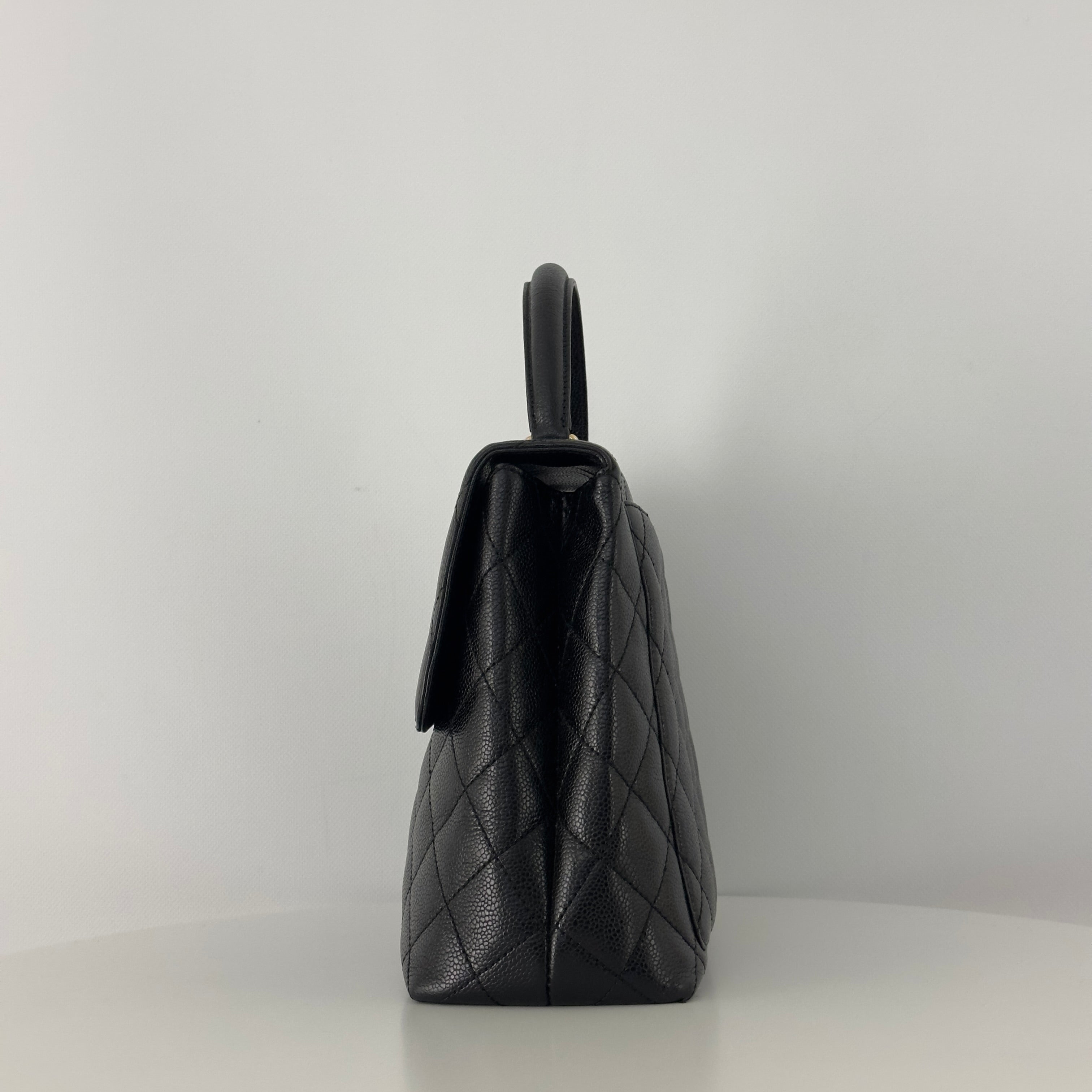 Sac à main CHANEL Top Handle cuir caviar noir