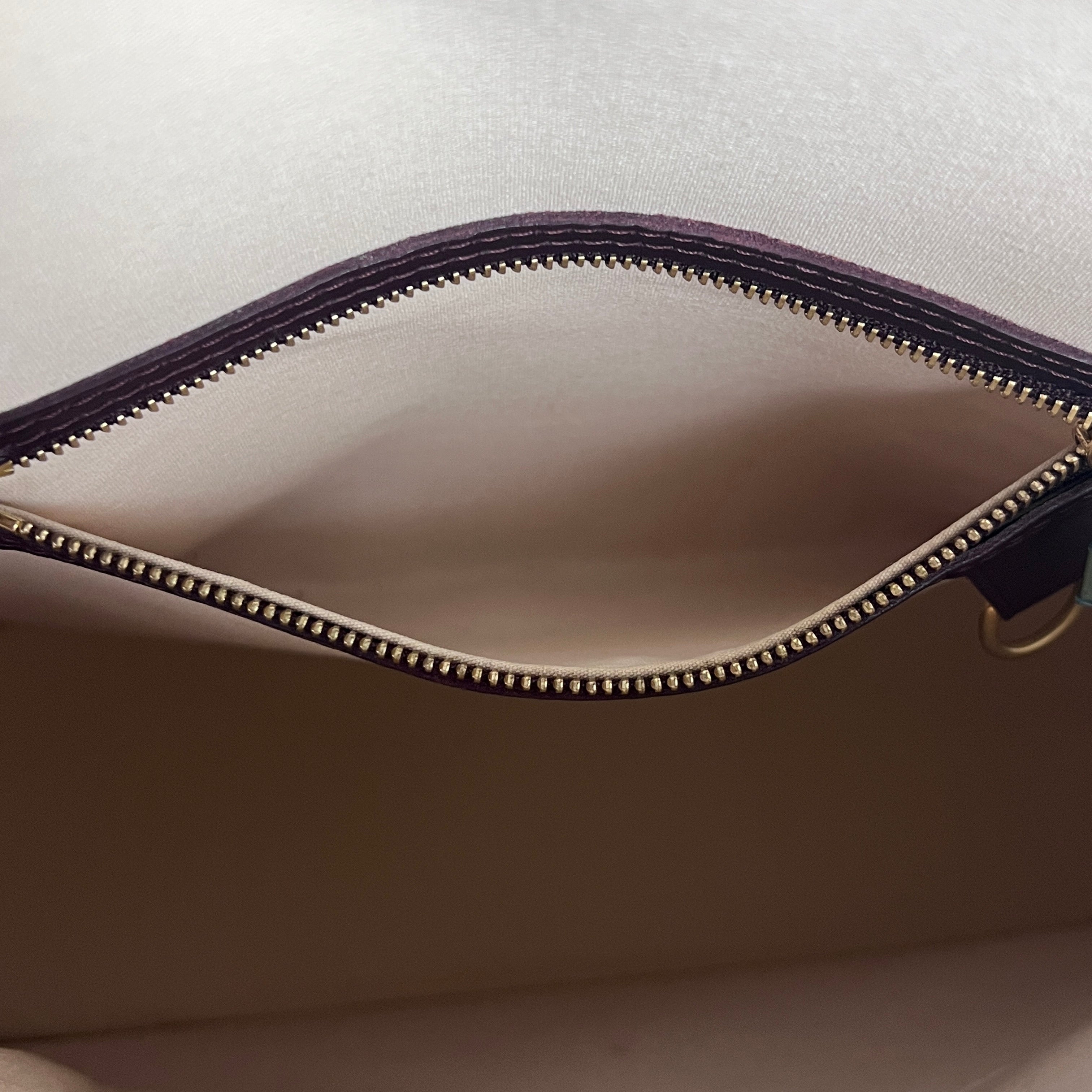 LOUIS VUITTON Alma Handbag in pink canvas and leather