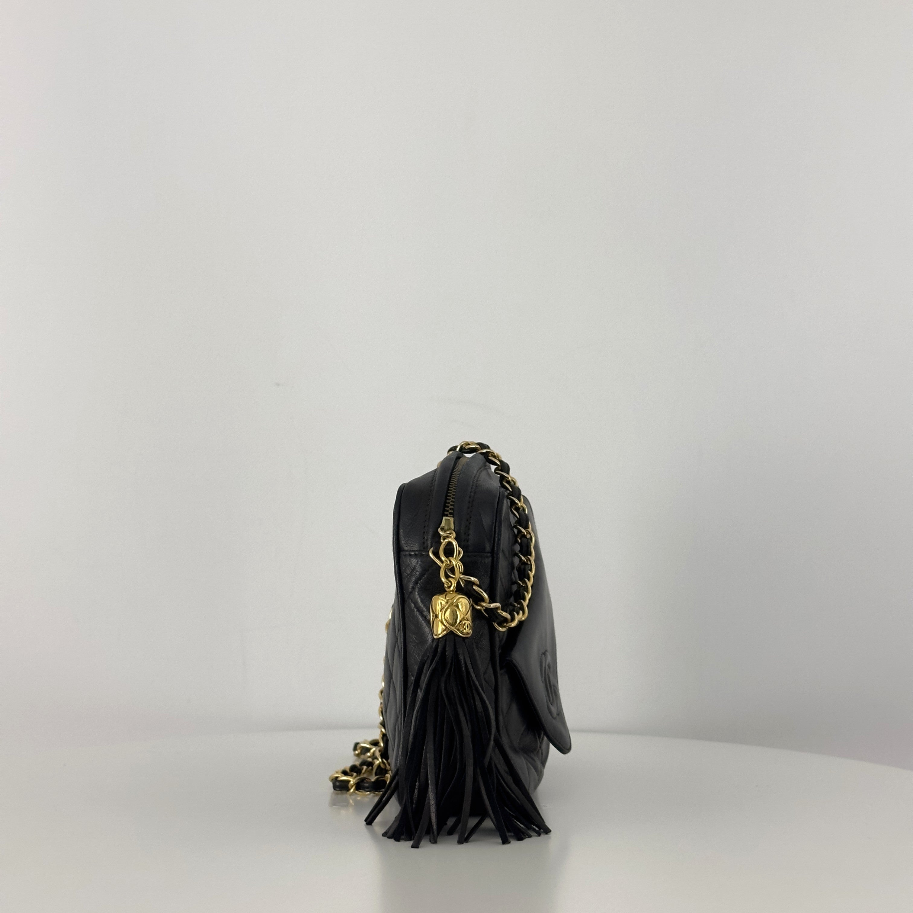 Sac à main CHANEL Camera Chain cuir d'agneau noir