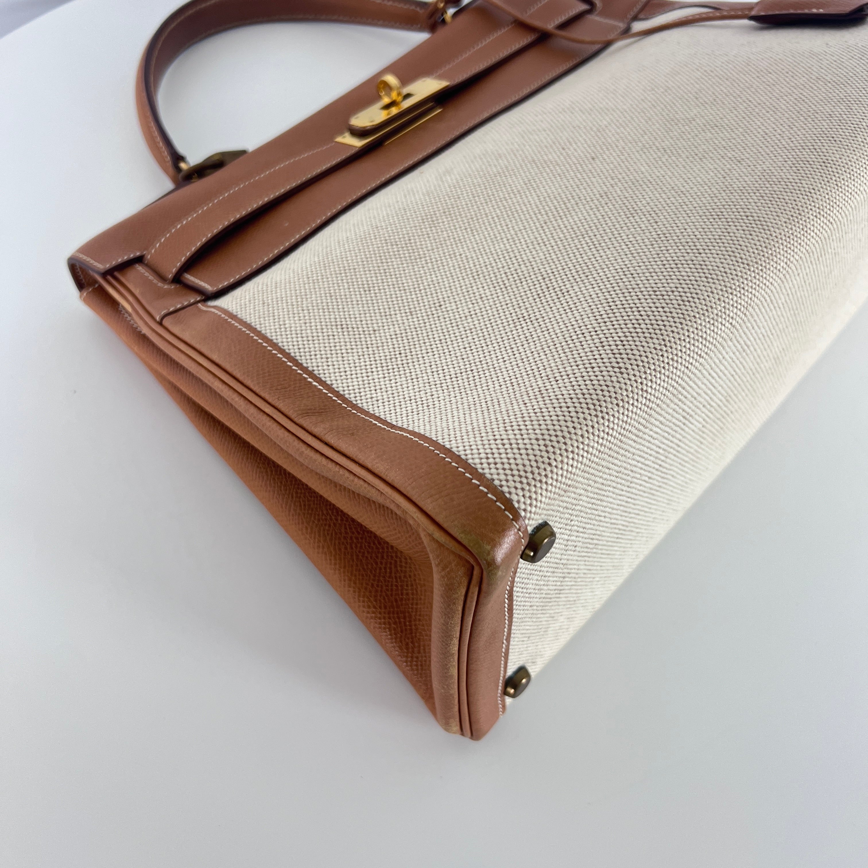 Sac à main HERMÈS Kelly 32 retourné en toile et cuir Gold Courchevel