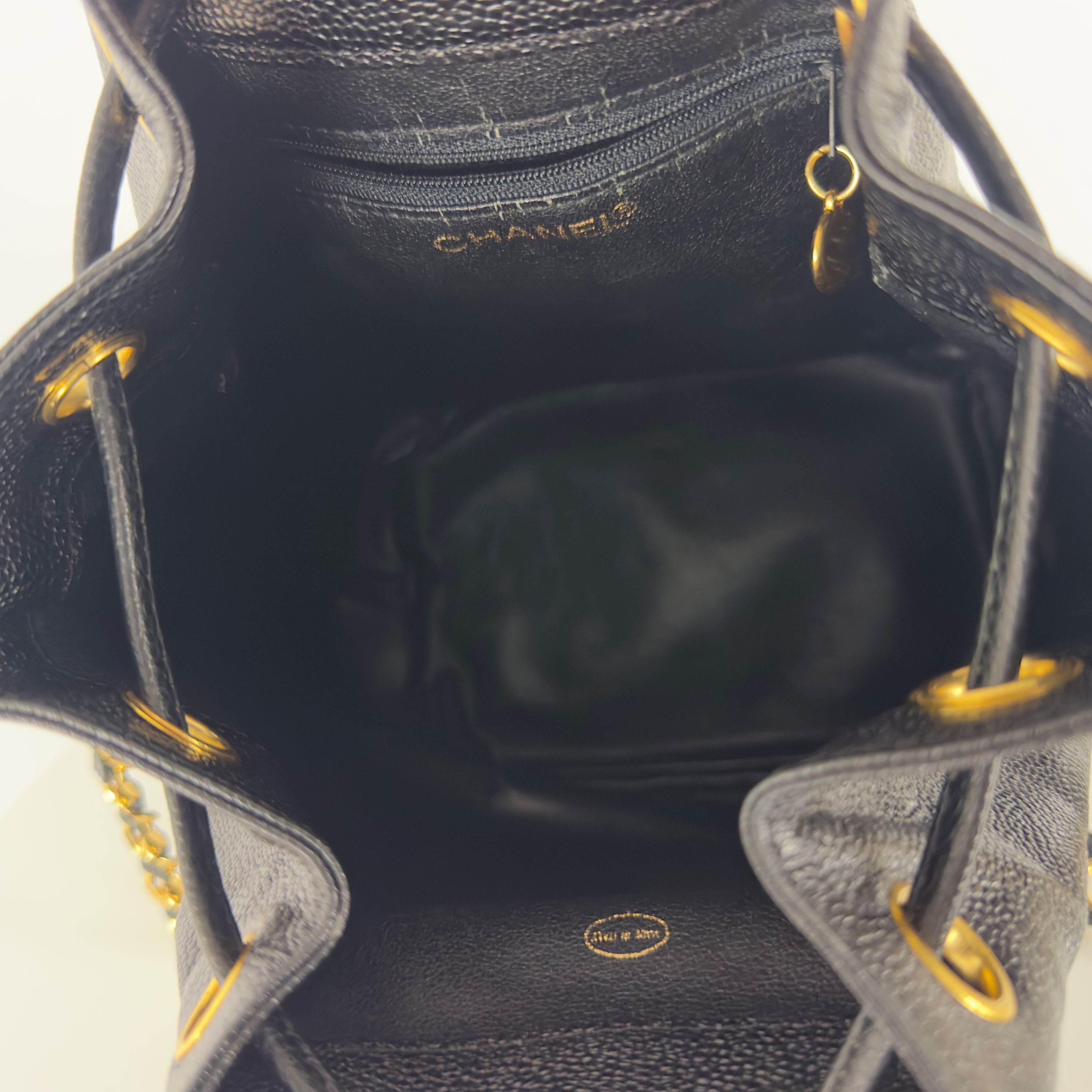 Sac à main CHANEL Bucket cuir caviar noir