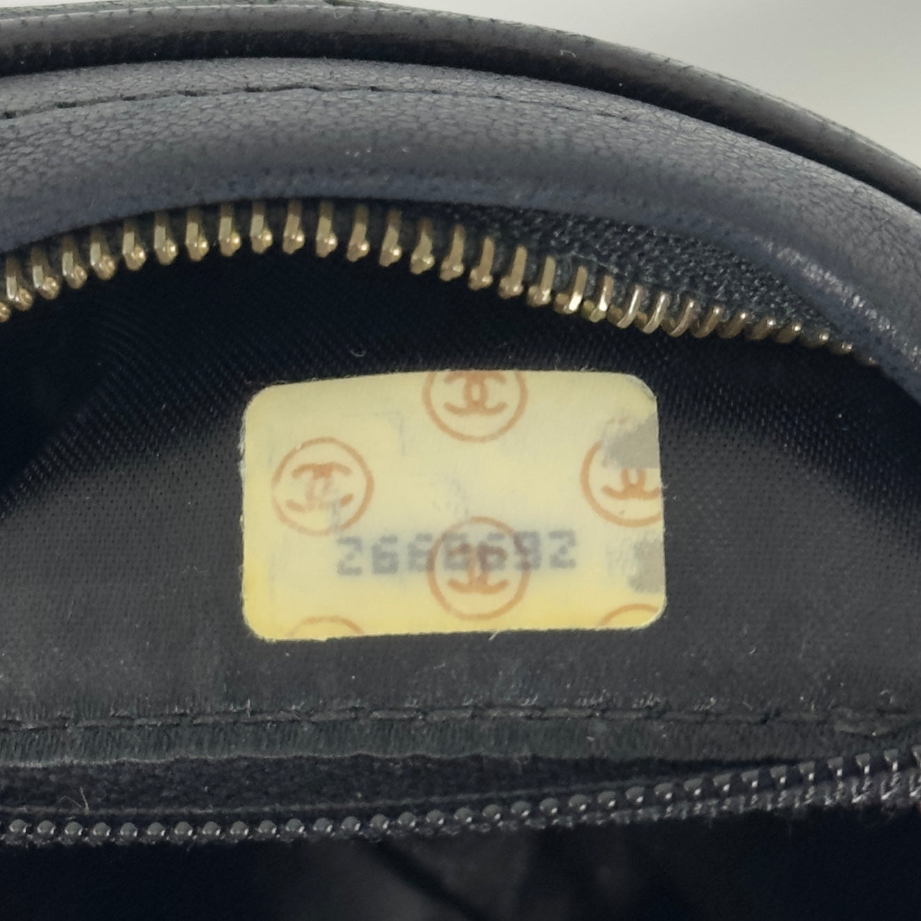 Sac à main CHANEL Matelassé Shoulder Bag cuir d'agneau noir