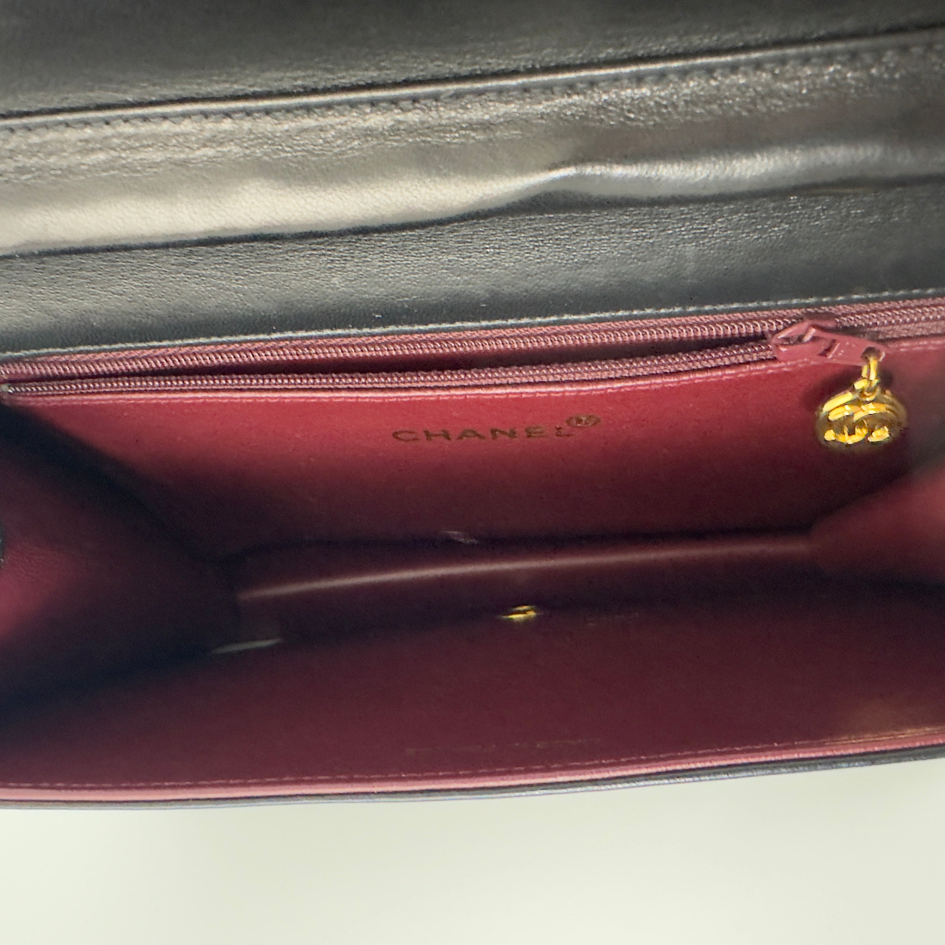 Sac à main CHANEL Timeless WOC Small cuir d'agneau noir