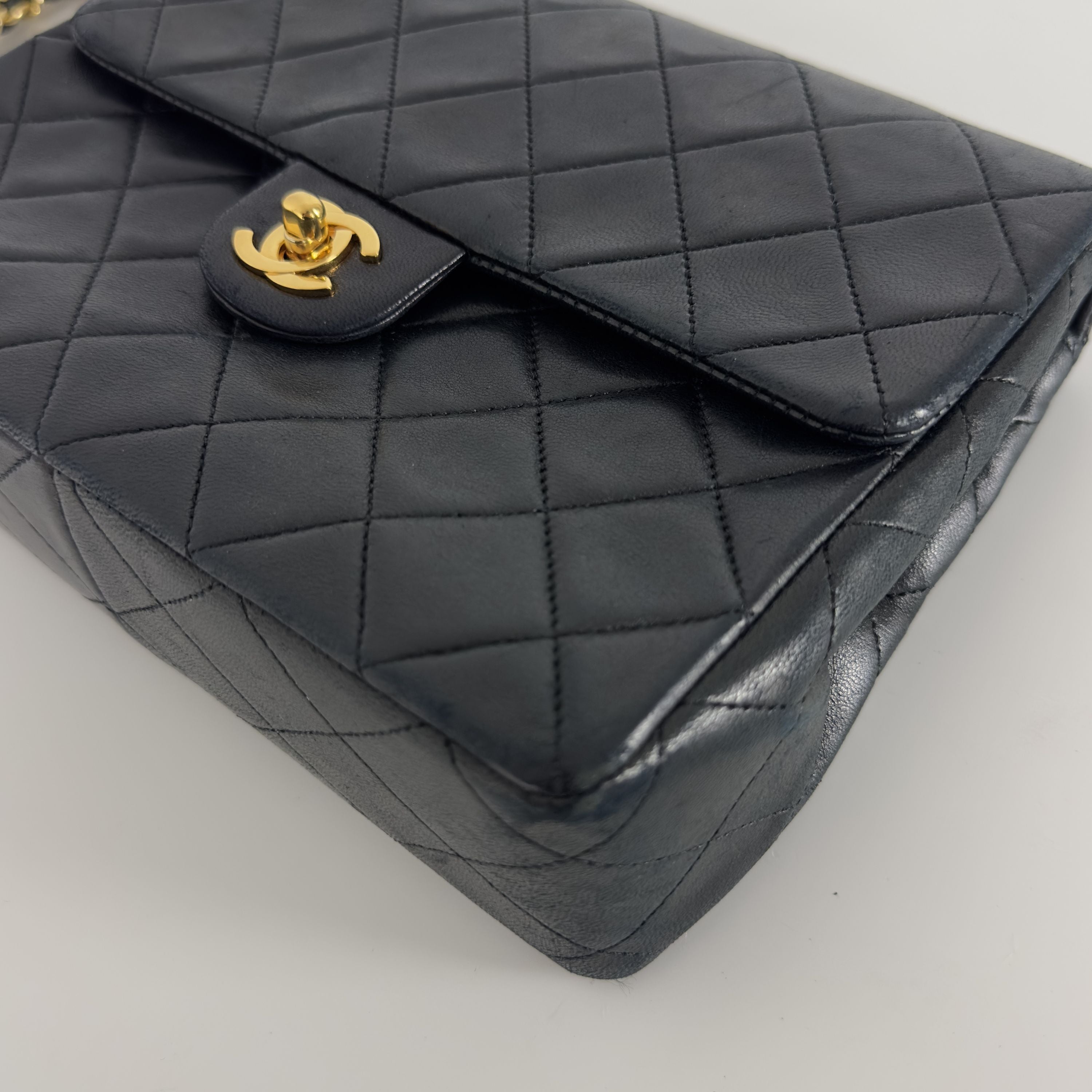 Sac à main CHANEL Timeless Classique Mini Single Flap cuir d'agneau noir