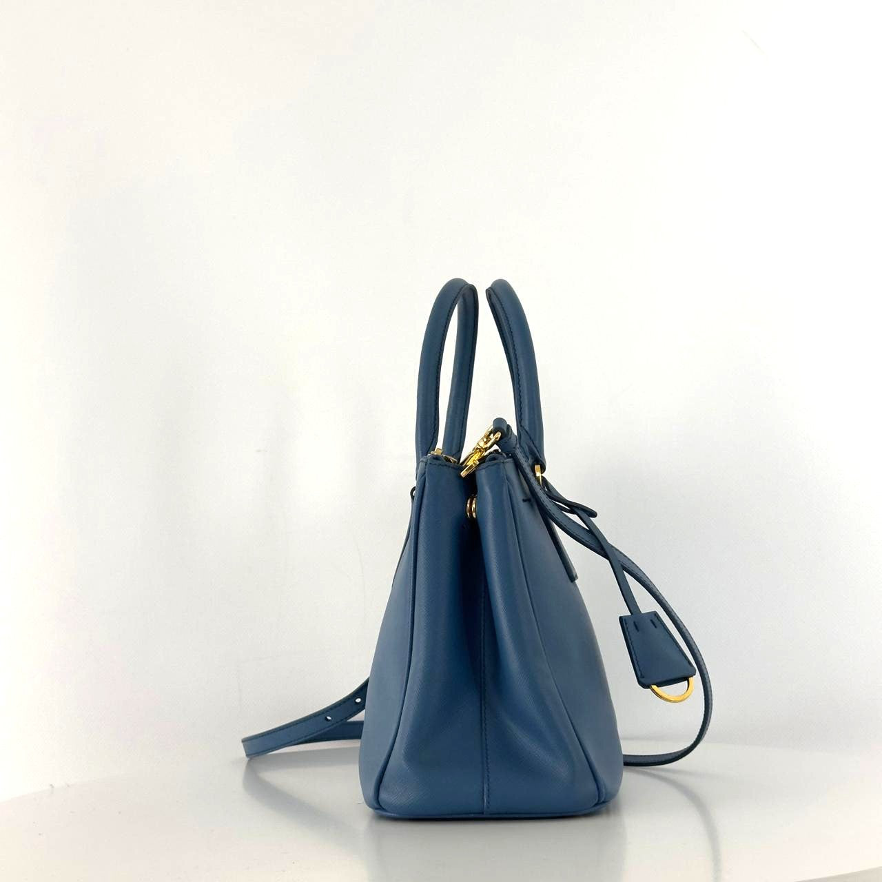 Sac à main PRADA Galleria cuir bleu