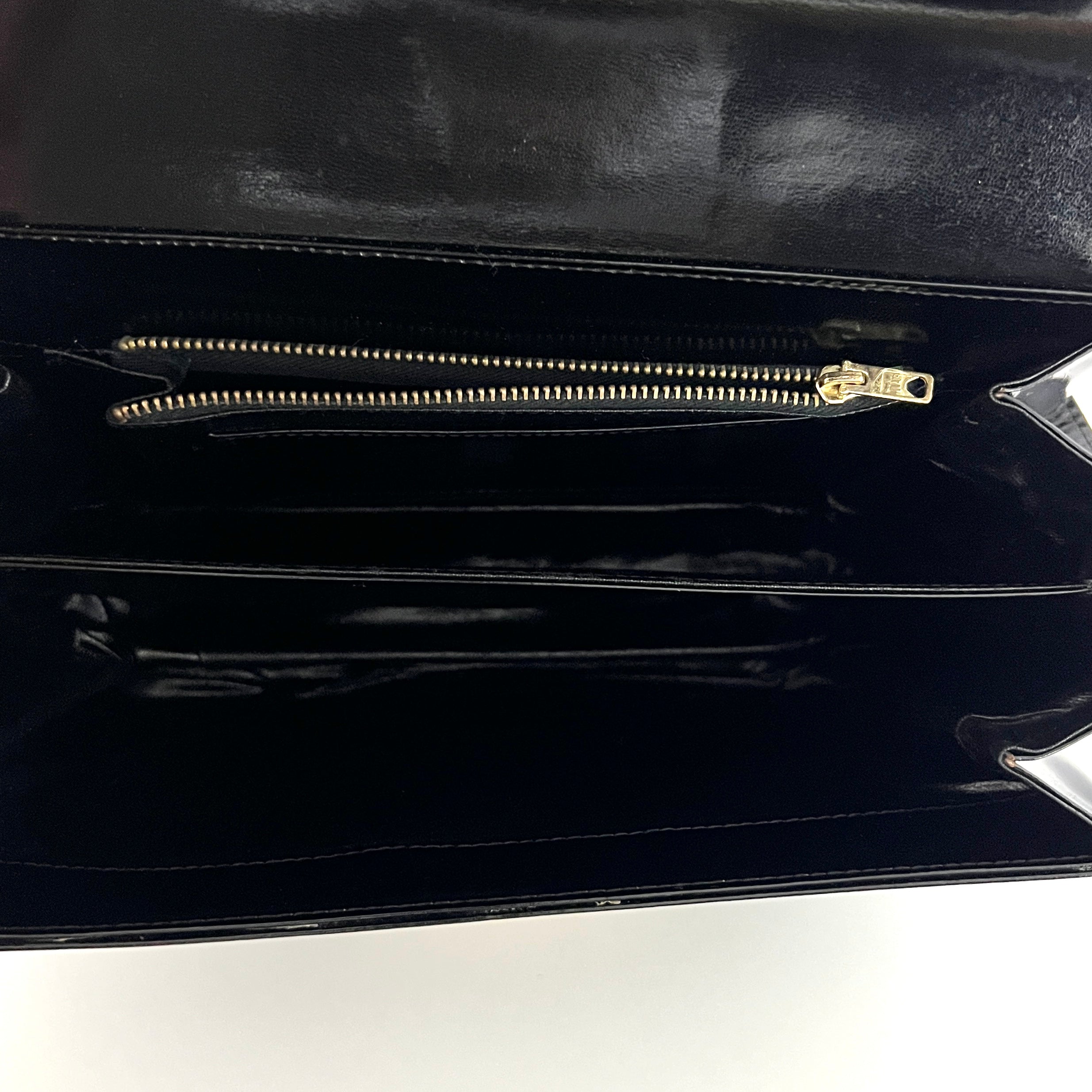 Sac à main CELINE Triomphe cuir noir