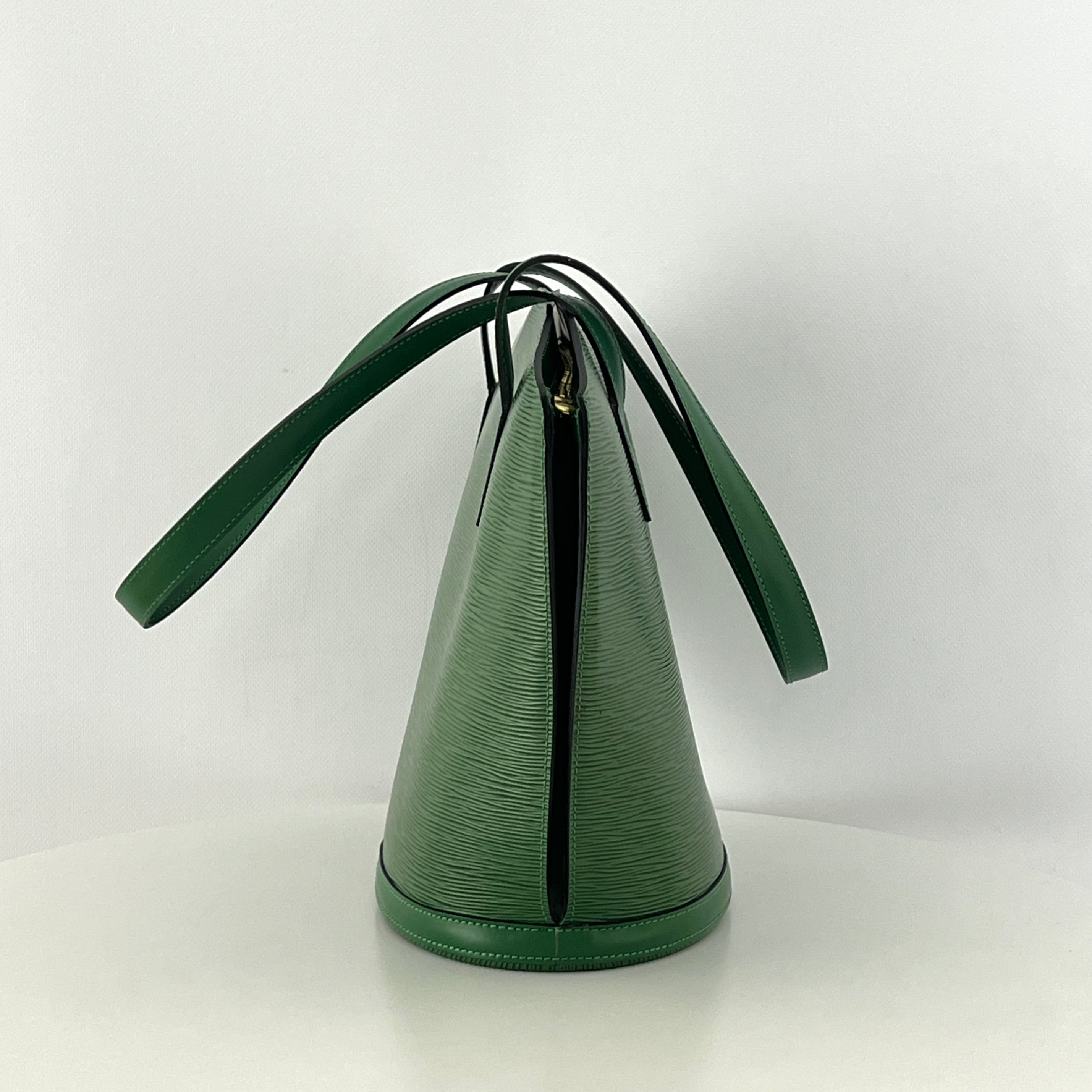 Sac à main LOUIS VUITTON Saint Jacques cuir épi vert