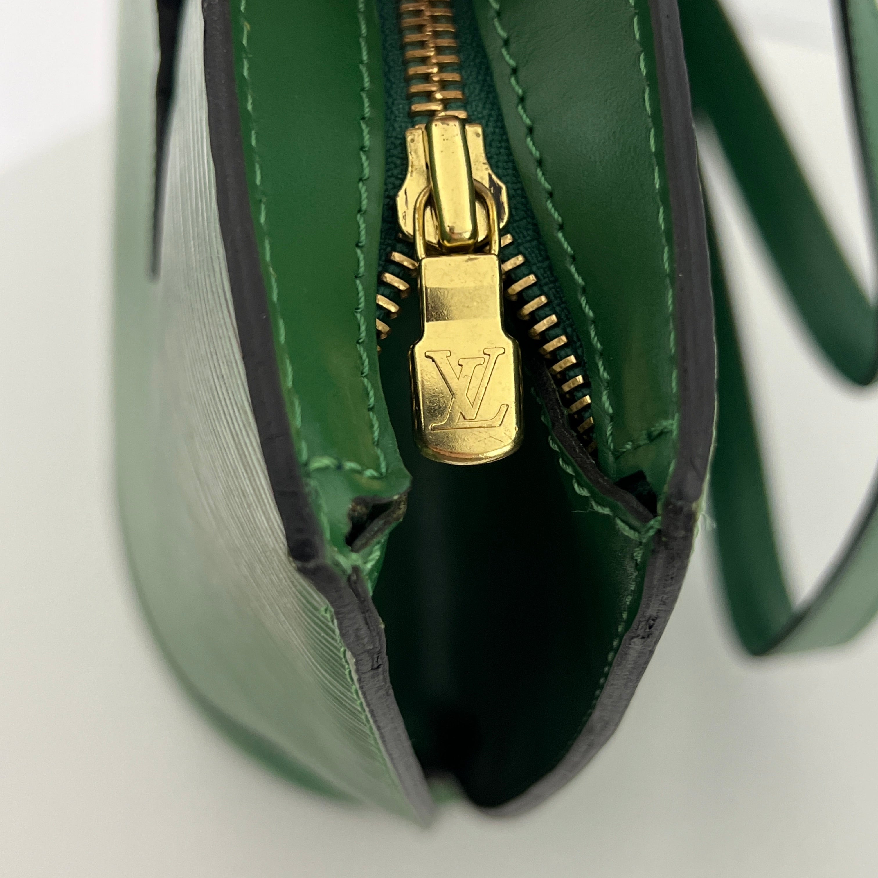 Sac à main LOUIS VUITTON Saint Jacques cuir épi vert