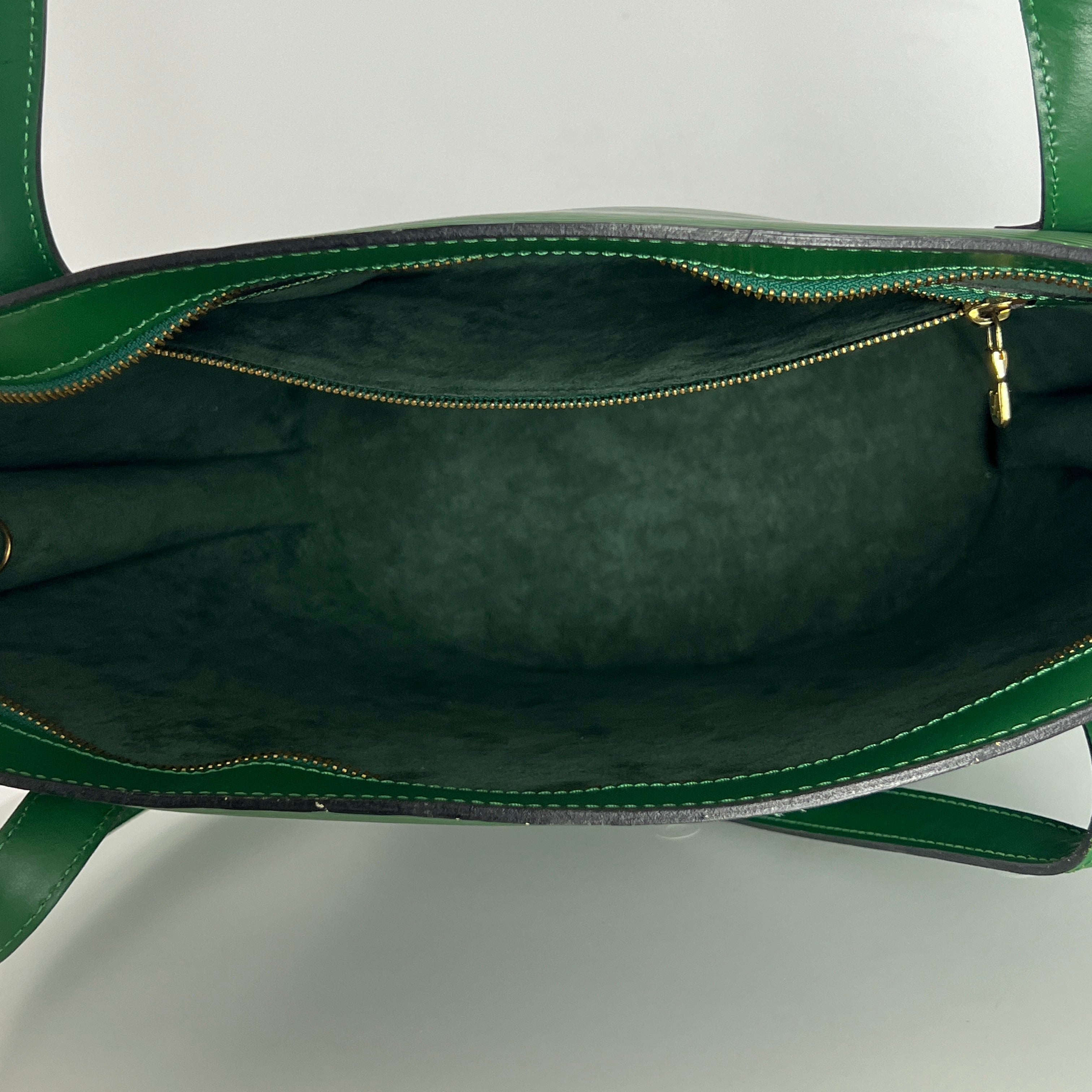 Sac à main LOUIS VUITTON Saint Jacques cuir épi vert