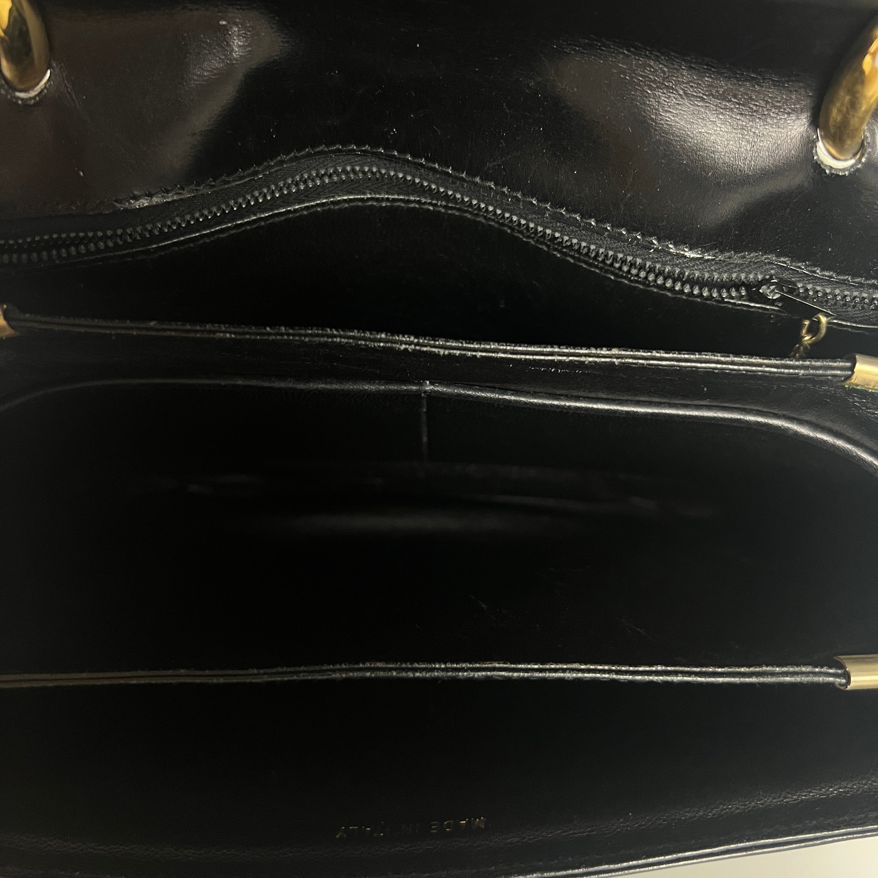 Sac à main CELINE Triomphe cuir noir