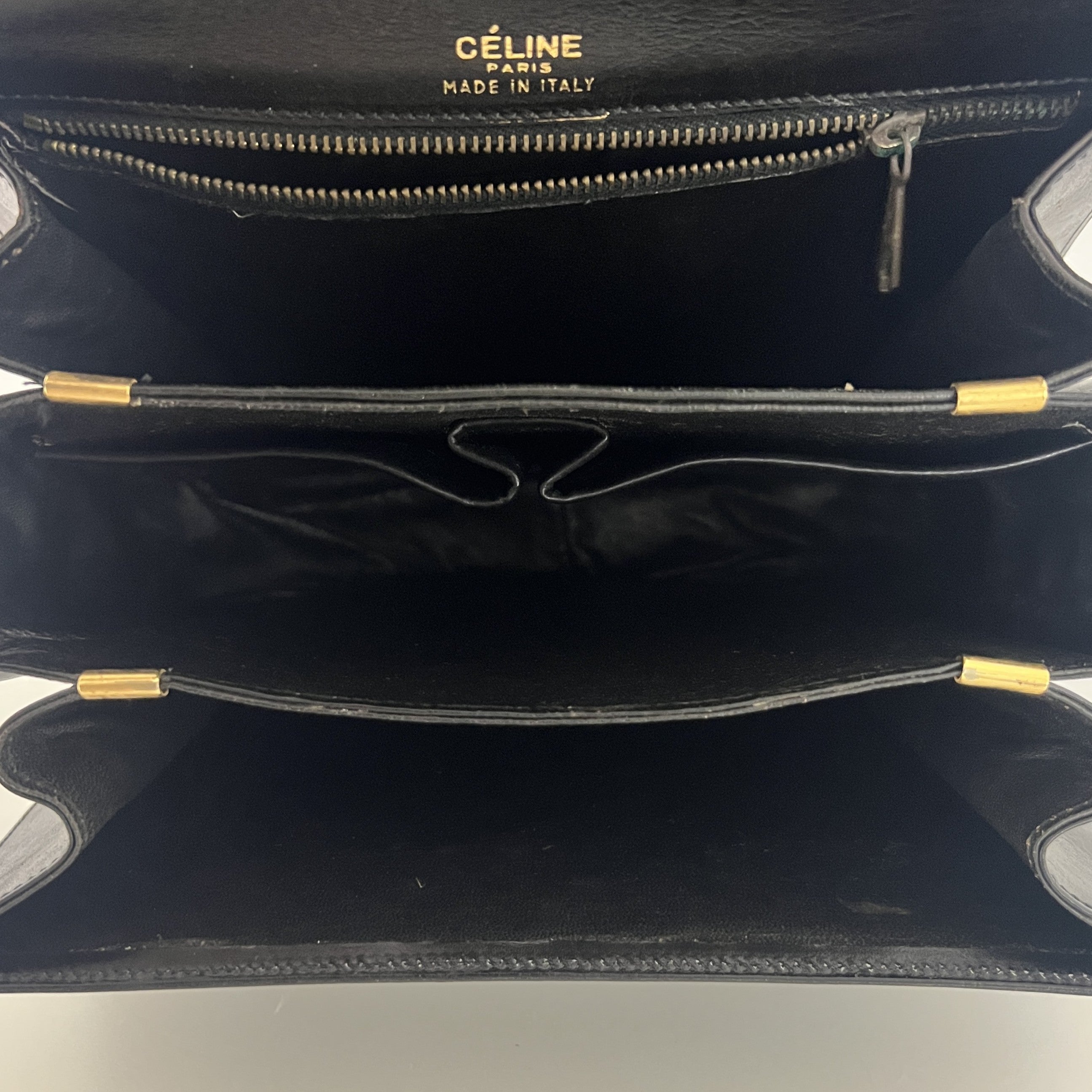 Sac à main CELINE Triomphe cuir noir