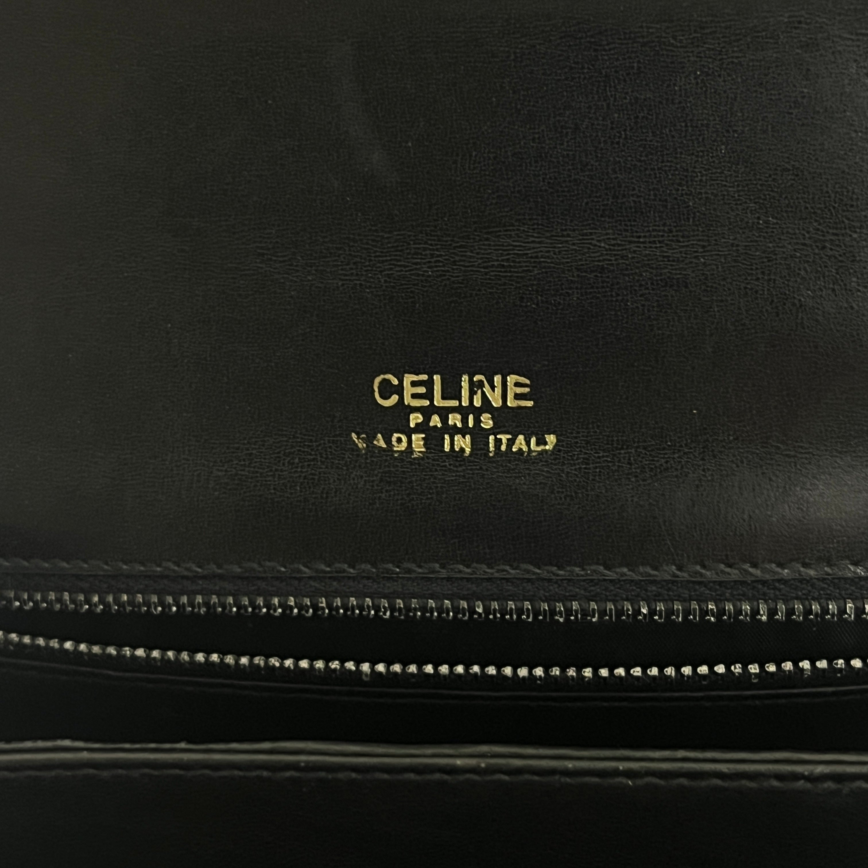 Sac à main CELINE Triomphe cuir noir