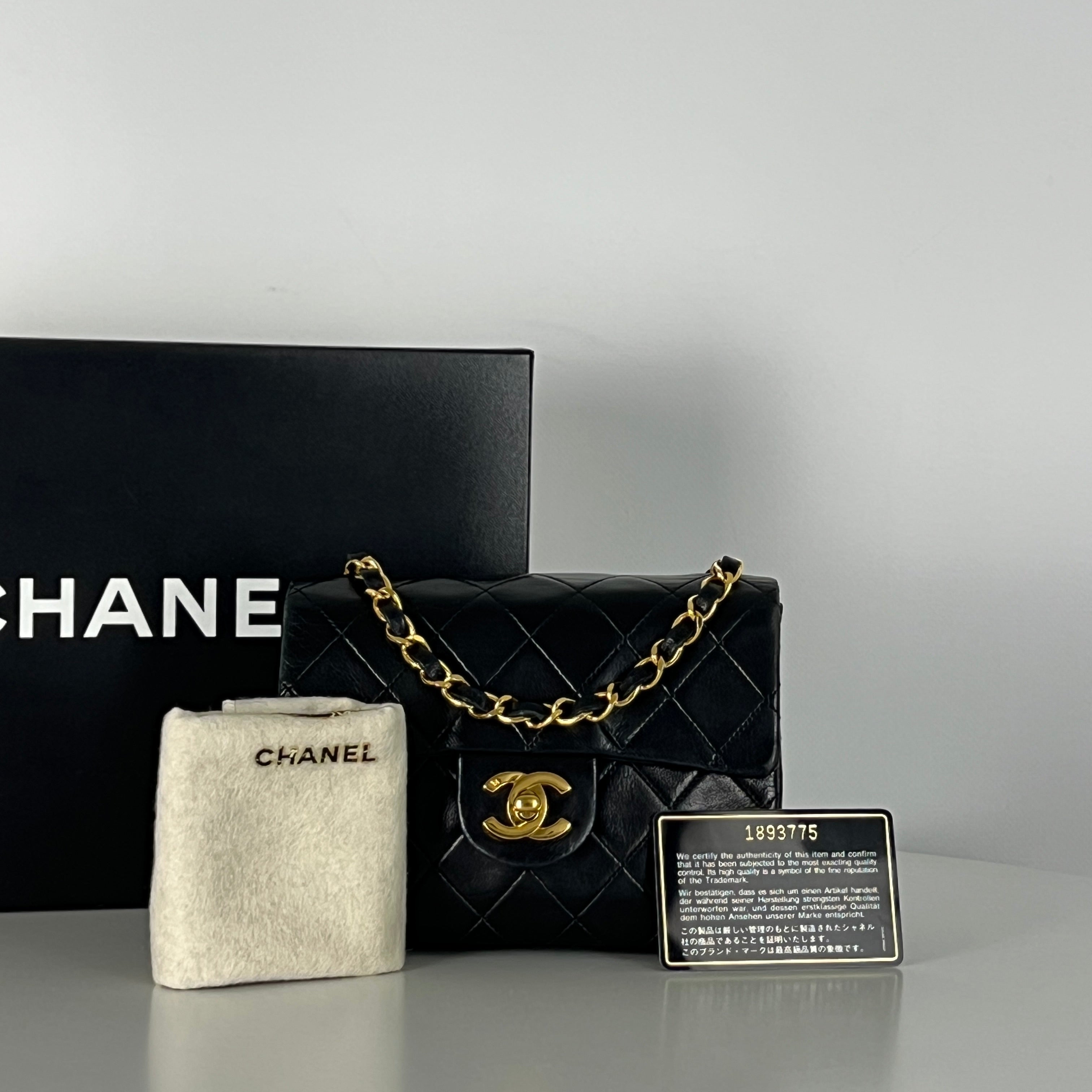 Sac à main CHANEL Timeless Classique Mini Single Flap cuir d'agneau noir