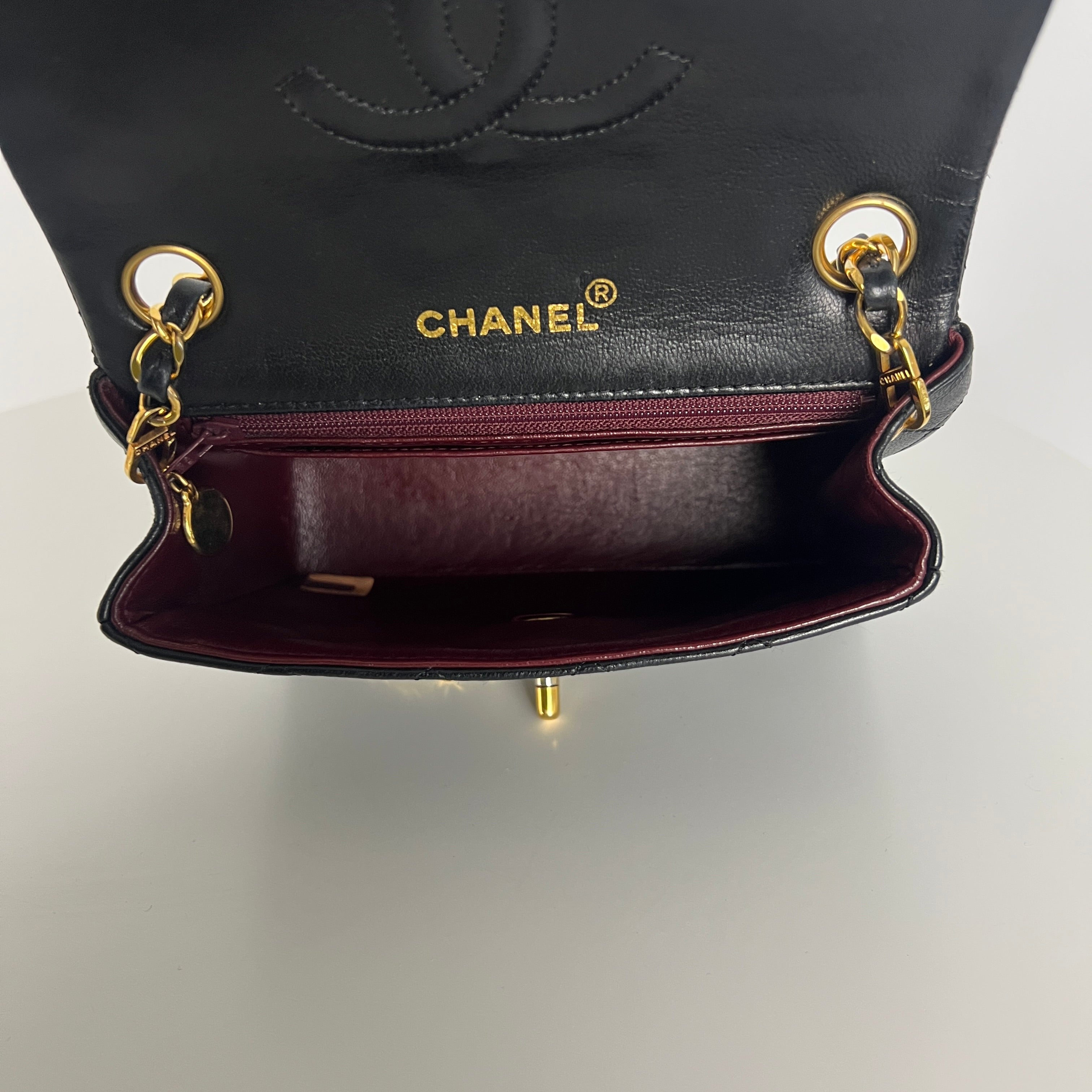 Sac à main CHANEL Timeless Classique Mini Single Flap cuir d'agneau noir