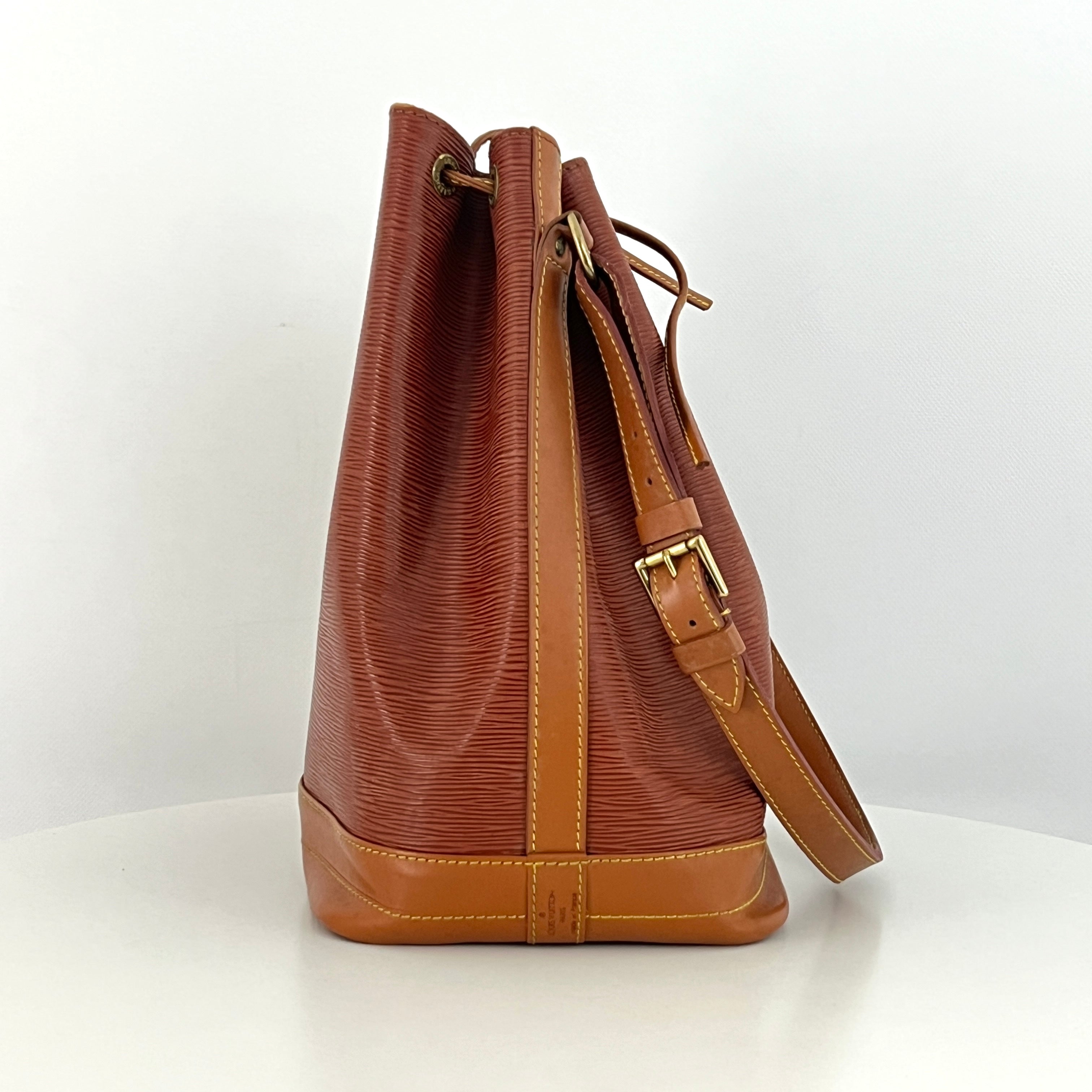 Sac à main LOUIS VUITTON Noé Grand cuir épi marron